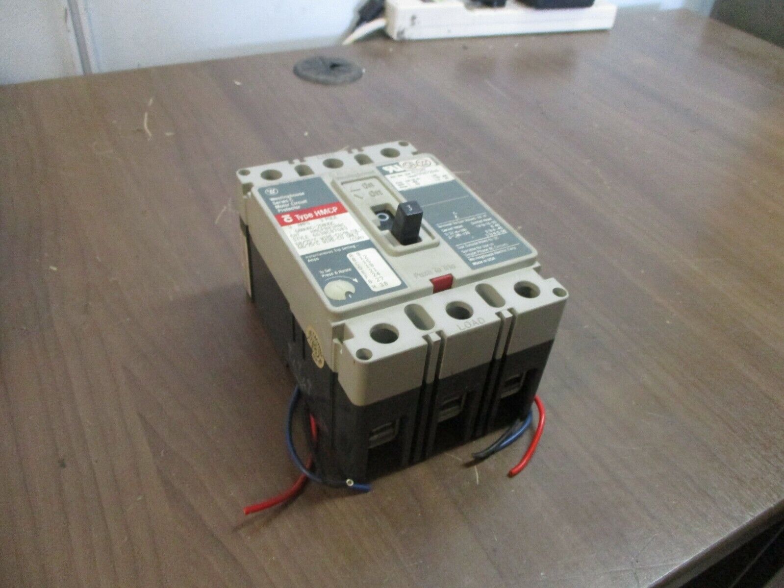 Westinghouse Circuit Breaker w/ Aux HMCP003A0C 3A 600V 3P Used