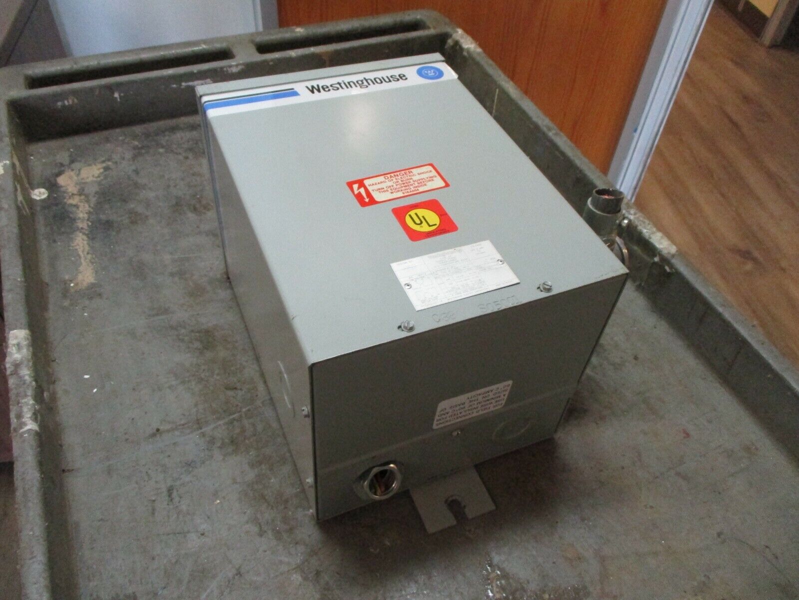 Westinghouse EP 3R Transformer 9732A21H01-A 5kVA Pri: 240/480V Sec: 120/240V