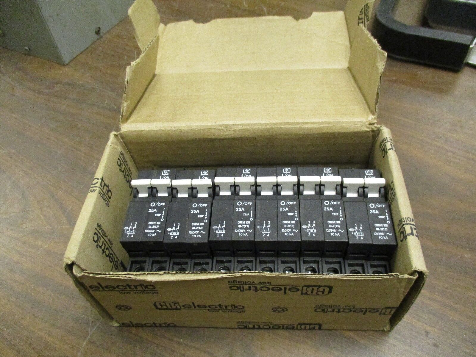 Circuit Breaker Industries Miniature Circuit Breaker QL29MS25 25A , *Box of 6*