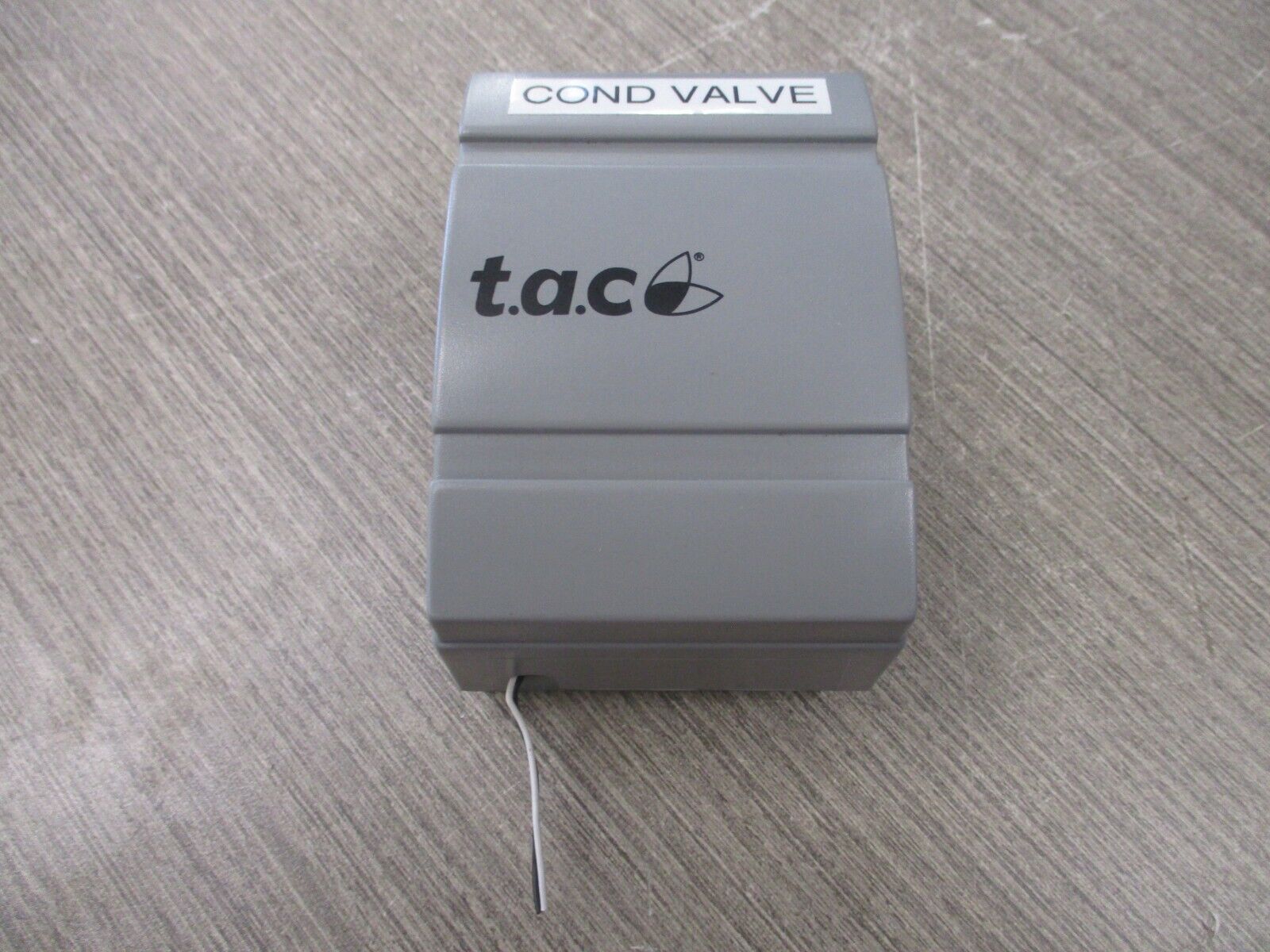 T.A.C Electronic-Pneumatic Transducer CP-8551-0-0-1 Main : 20-30 PSIG Used