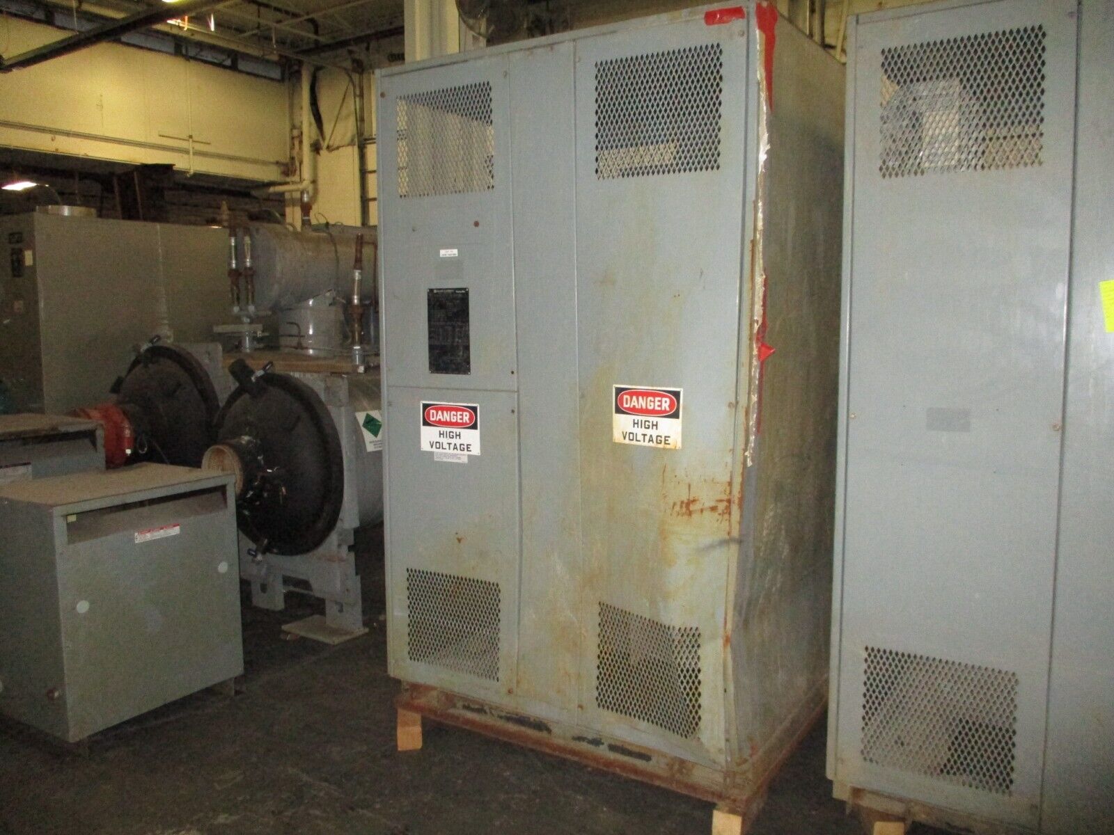 Square D Sorgel Transformer 300kVA Pri: 4160V Sec: 208Y/120V 3Ph 60Hz Used