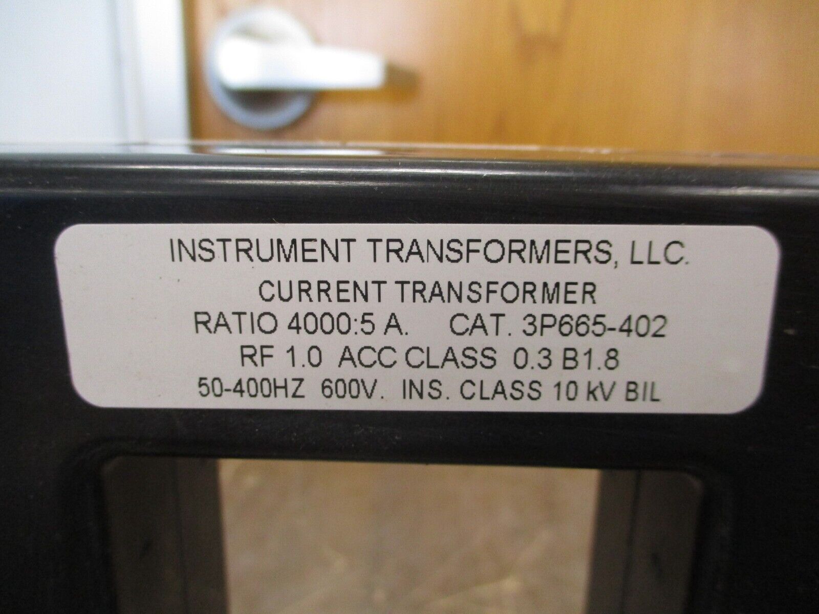 Instrument Transformers Current Transformer 3P665-402 Ratio 4000:5A 600V Used