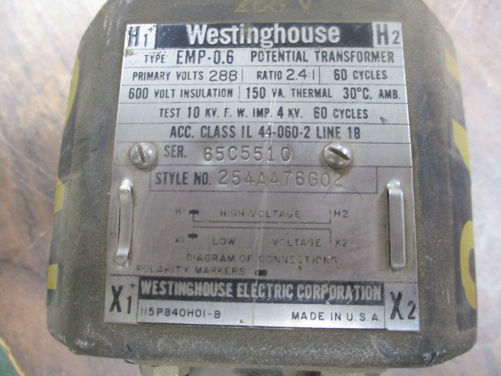 Westinghouse Type EMP -0.6 Potential Transformer 254A476G02 Ratio 2.4:1 Used