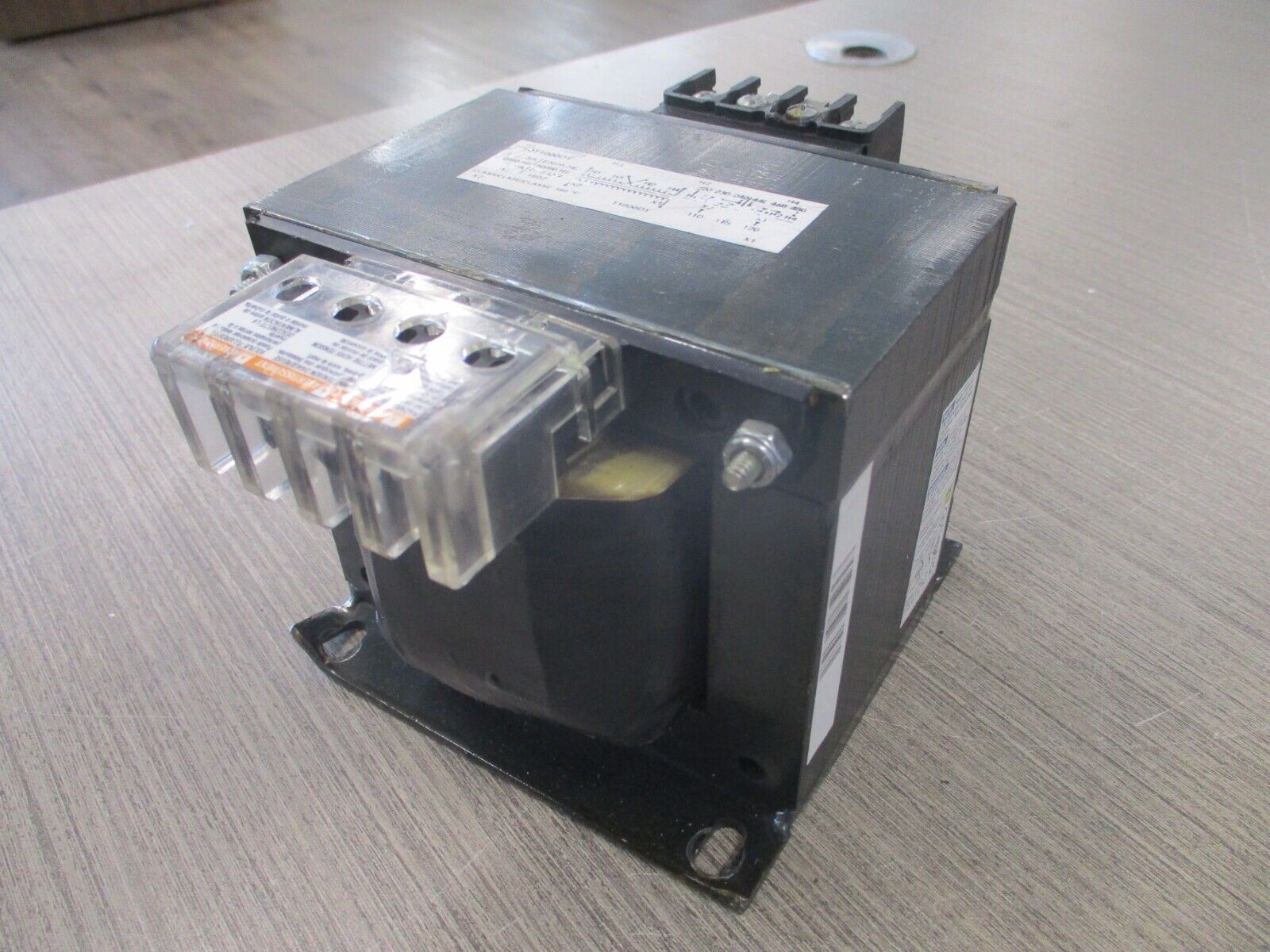 Square D Transformer 9070T1000D1 1KVA Pri:240/480, Sec: 120V Used