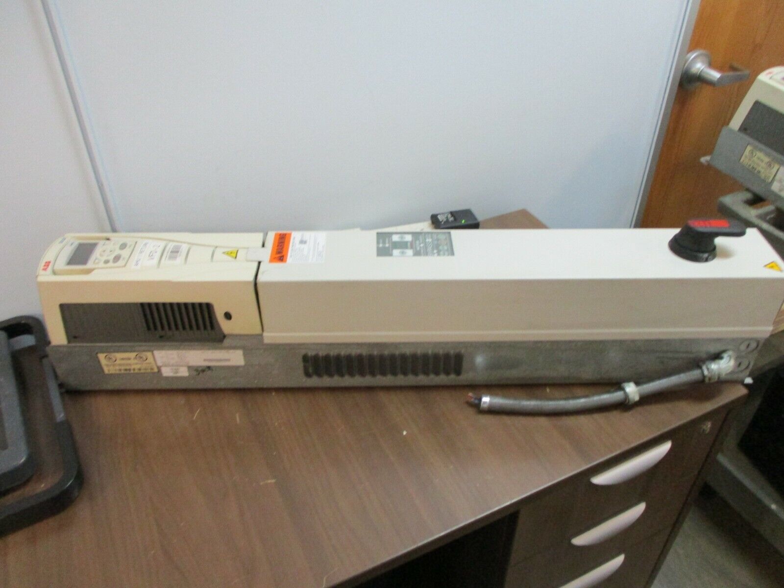 ABB AC Drive ACH550 AC Drive w/Bypass ACH550-VD-012A-2+F267 3HP 3Ph w/Keypad