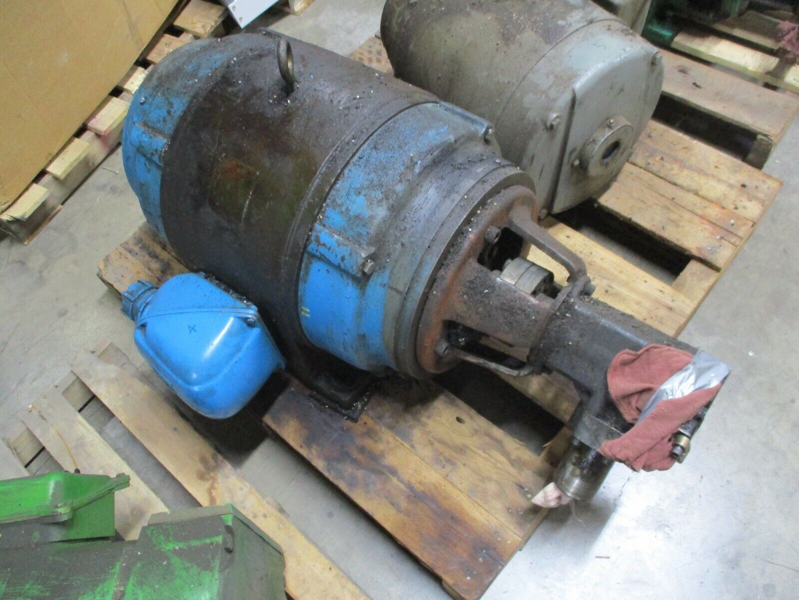 Vickers Vane Pump w/ Motor F32520V14A81BC 10130 50HP 1200RPM 220/440V 126/63A