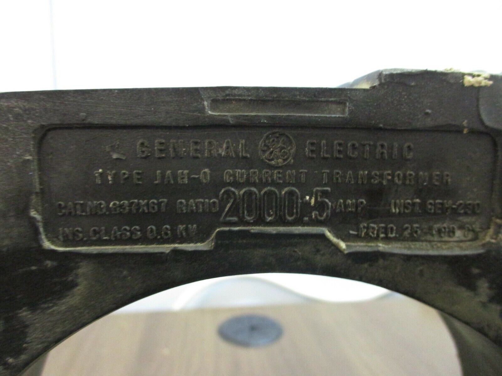 GE Type JAH-0 Current Transformer 837X67 Ratio 2000:5A 600V 25-400Hz Used