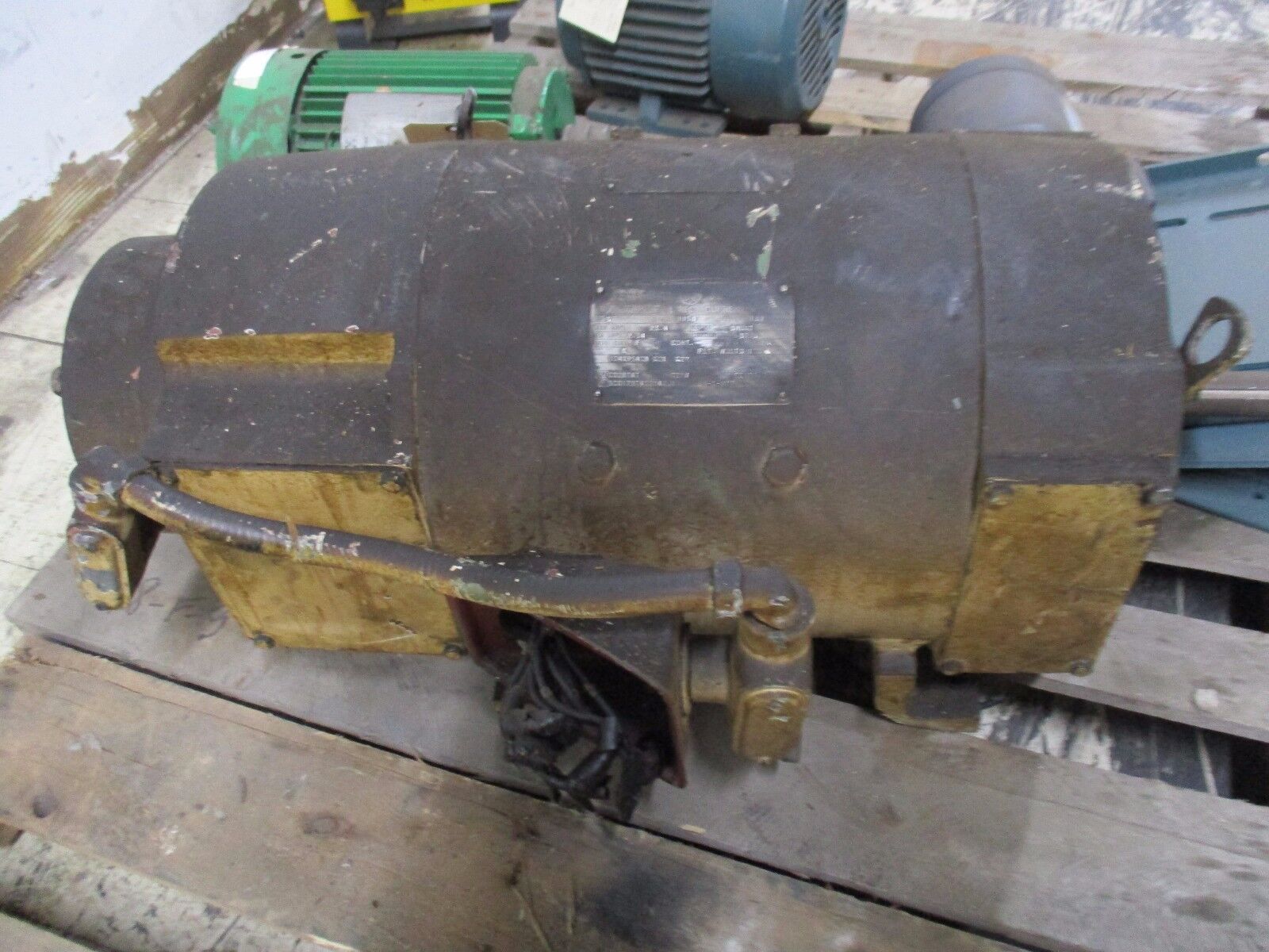 GE Kinamatic DC Motor CD287AT 5HP 1150RPM 180V ARM:23.4A Field: 2.34A Encl: TENV