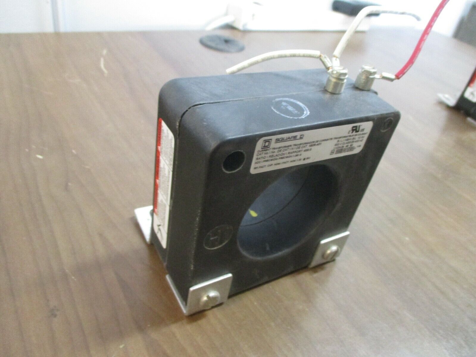 Square D Current Transformer 180R-401 Ratio 400:5A 600V 25-400Hz 10KV BIL Used