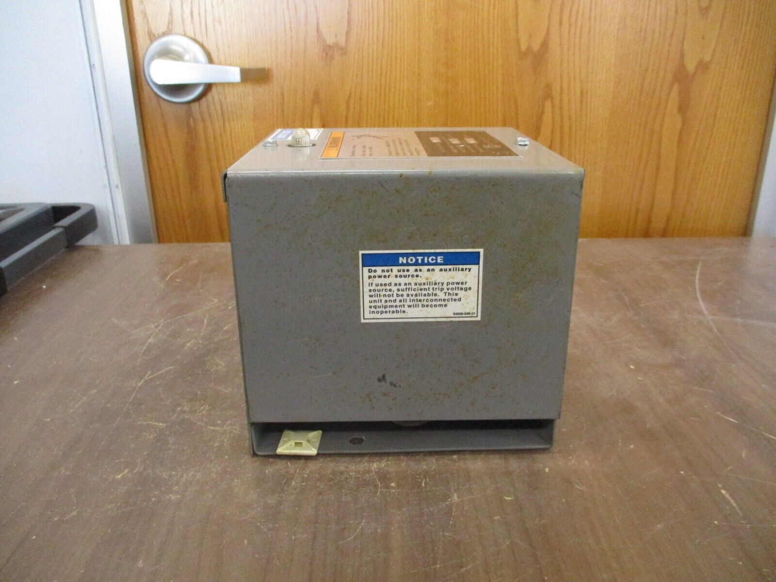 Square D Sure-Trip Capacitor Trip Unit ST-540 Input:120VAC 60Hz Trip:155-170VDC