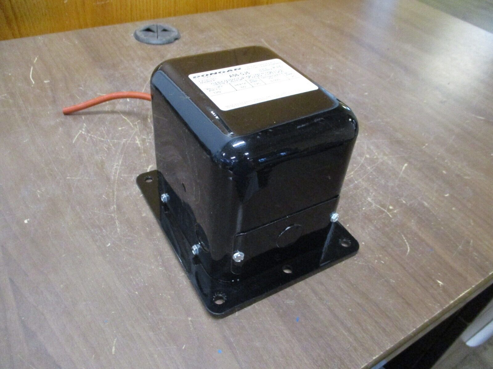 Dongan Interchangable Ignition Transformer A06-SJ5 Pri: 120V Sec: 6000V 60Hz