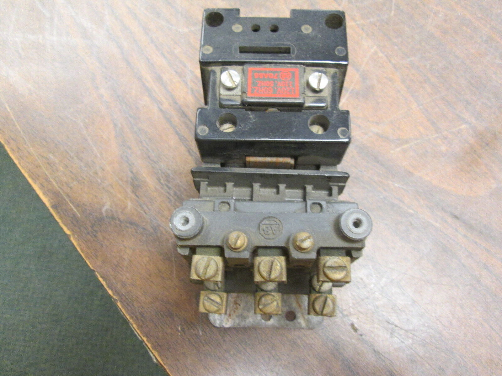 Allen-Bradley AC Contactor 702L-AOD93 15/20A 120V Coil 480/600V Used