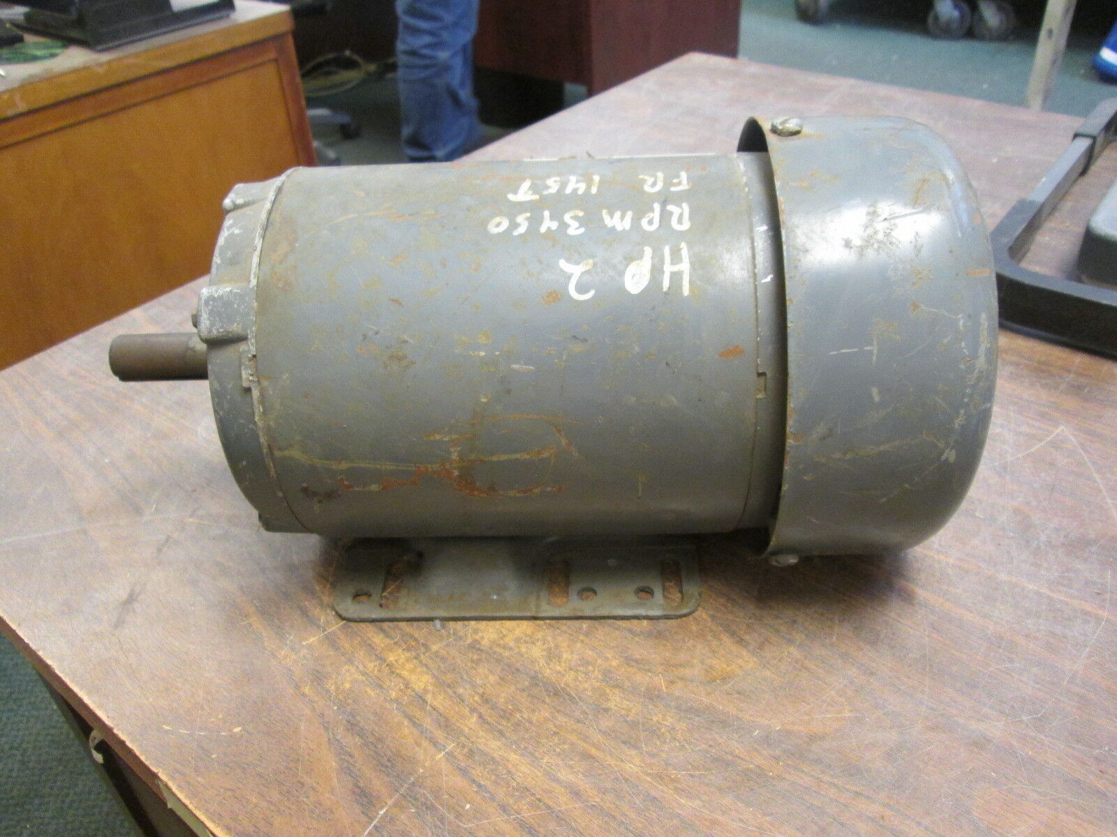 Gould Century Motor 8-333129-01 2.0HP 3450RPM FR:N145T 230/460V 5.3/2.65A Used