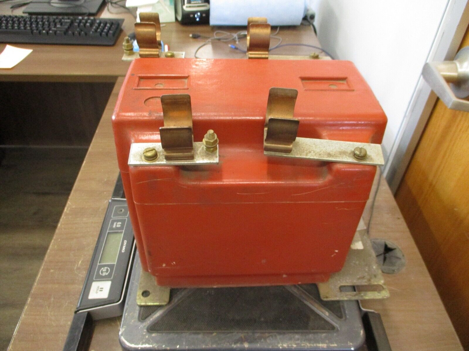 Instrument Transformers Voltage Transformer PTG5-2-110-123FF Pri: 12000V 60Hz