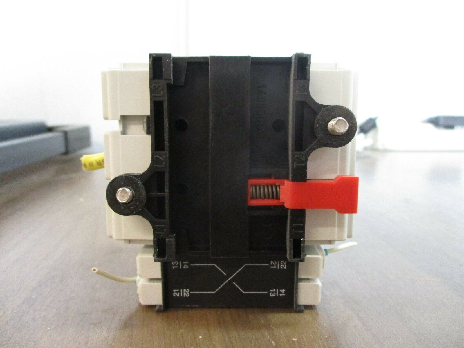 Schneider Electric Disconnect Switch V3 30HP 600V Used