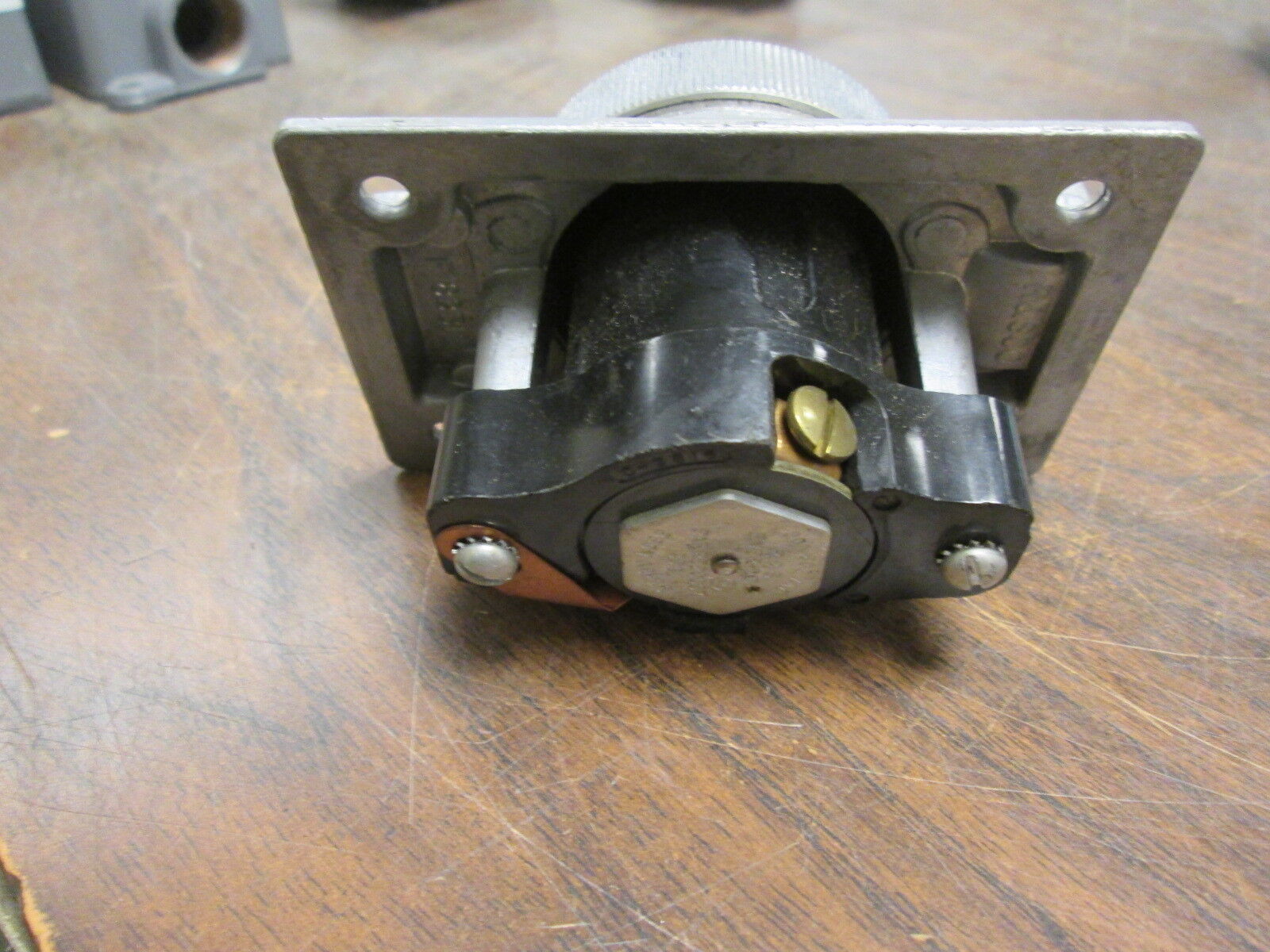 Thomas & Betts / Russellstoll Receptacle 3753 20A@600V 30A@250V 3W Used