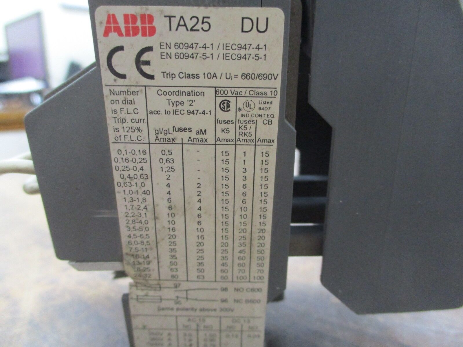 ABB Overload Relay TA25 DU 600V 3P Trip: 2.8-4A Used