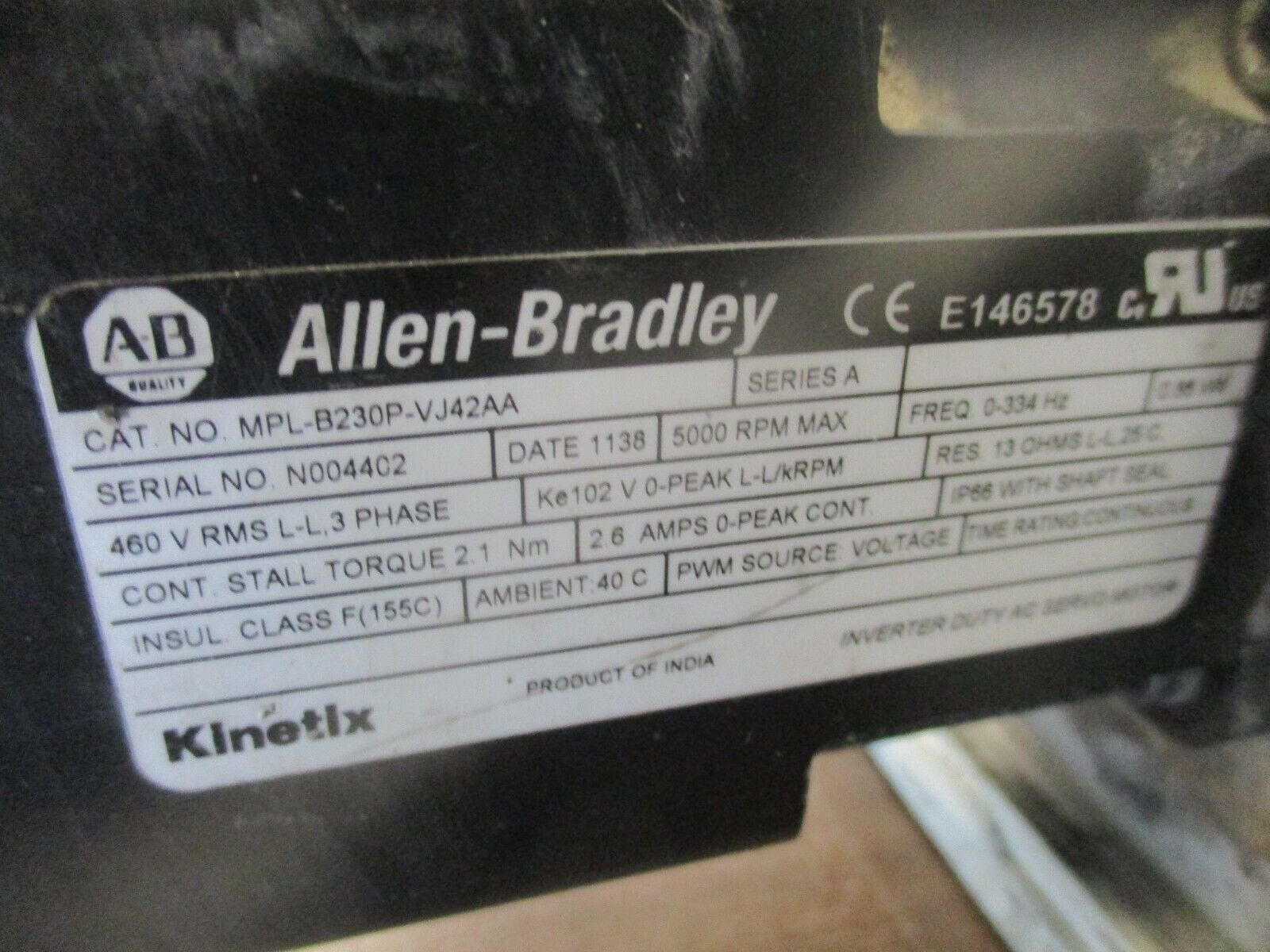 Allen-Bradley Kinetix AC Servo Motor MPL-B230P-VJ42AA Ser. A 0.86KW Used