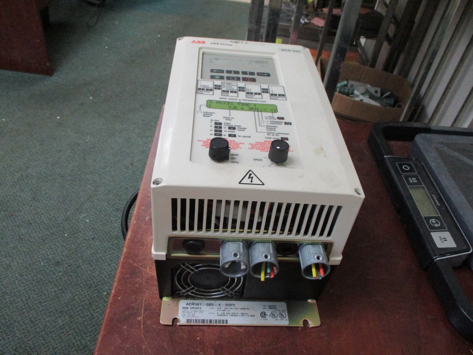 ABB AC Drive ACH501-005-4-00P2 5HP 3Ph Input: 440-500V Used