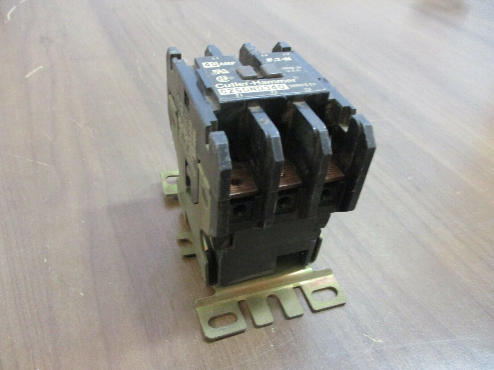 Cutler-Hammer Contactor C25DND340 Ser. C1 24V Coil 40A Used