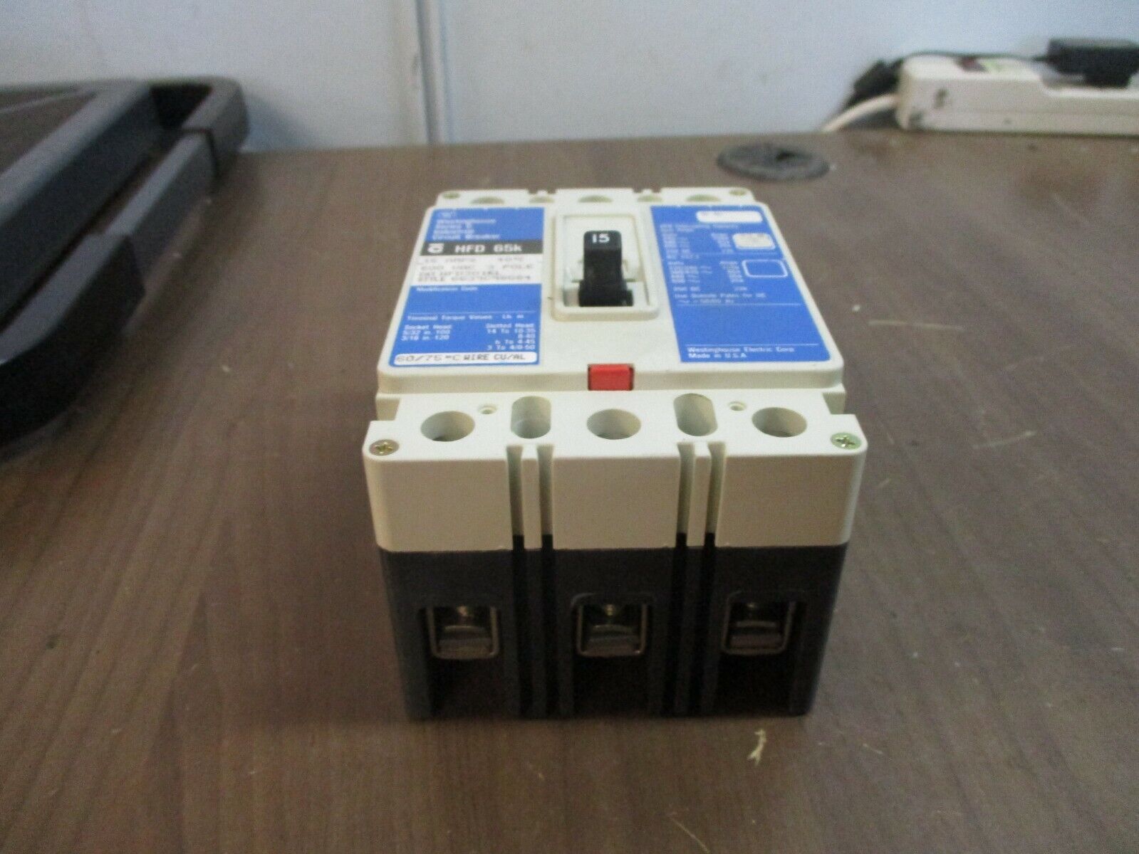 Westinghouse HFD 65K Circuit Breaker HFD3015L 15A 600V 3P Used