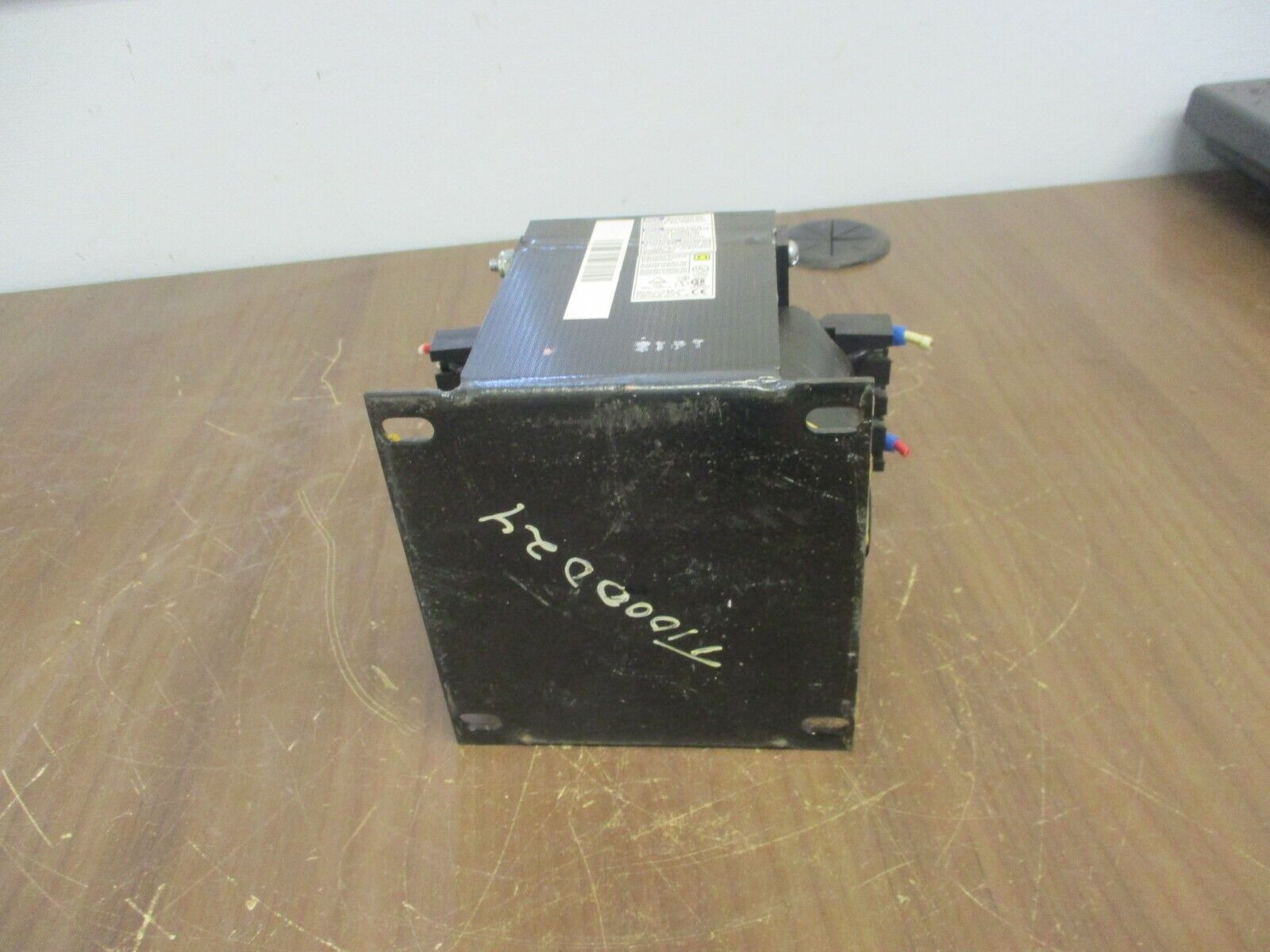 Square D Control Transformer 9070T1000D24 1KVA Pri: 120V Sec: 120V 50/60Hz Used