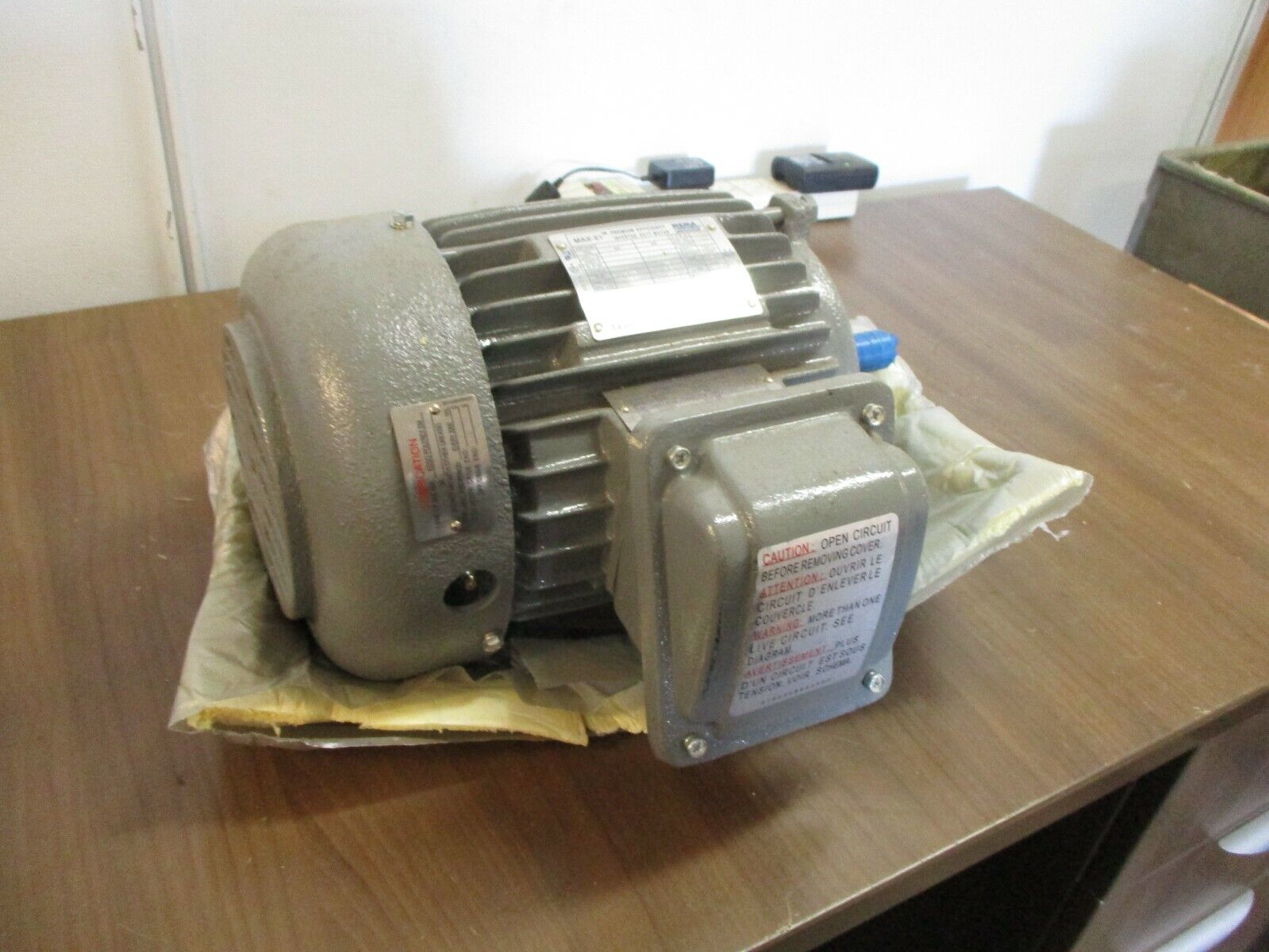 Westinghouse Inverter Duty Motor EP0024 2HP 1800RPM 230/460V 5.56/2.78A 60Hz