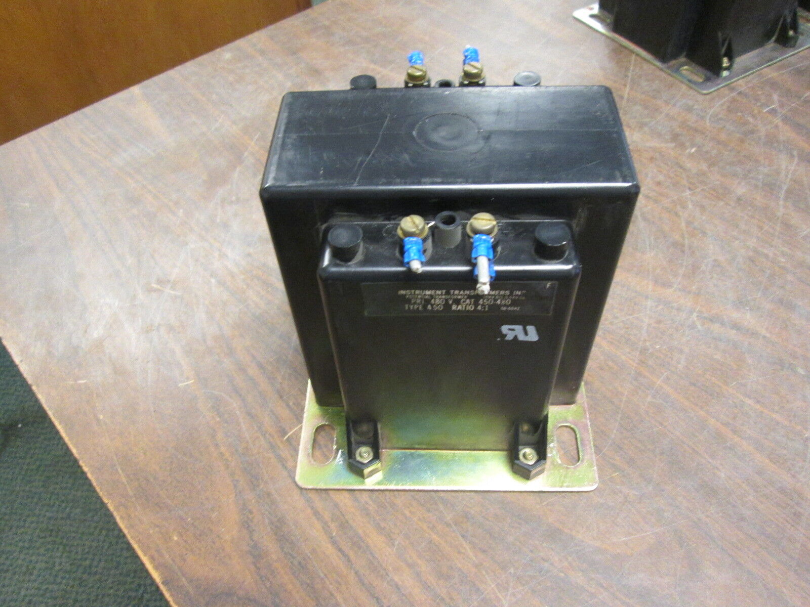 Instrument Transformers Potential Transformer 450-480 Ratio 4:1 Pri:460V Used