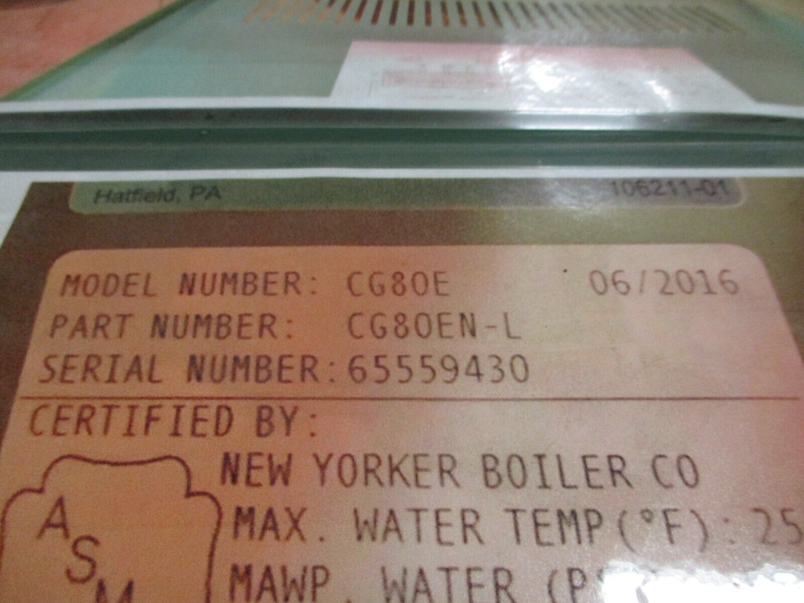 New Yorker Boiler Co. Natural Gas Boiler CG80EN-L Input: 245MBH 120V 60Hz Used