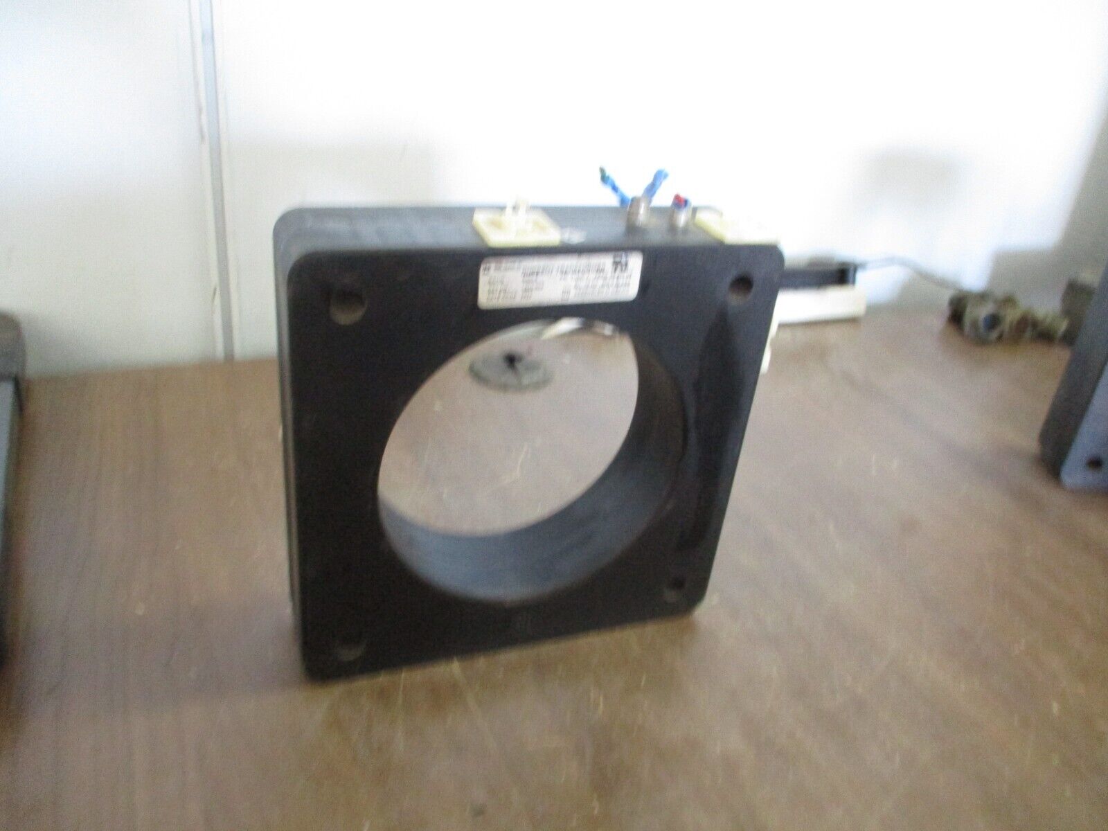 Square D Current Transformer 120R-302 Ratio 3000:5A 600V 25-400Hz 10kV BIL Used