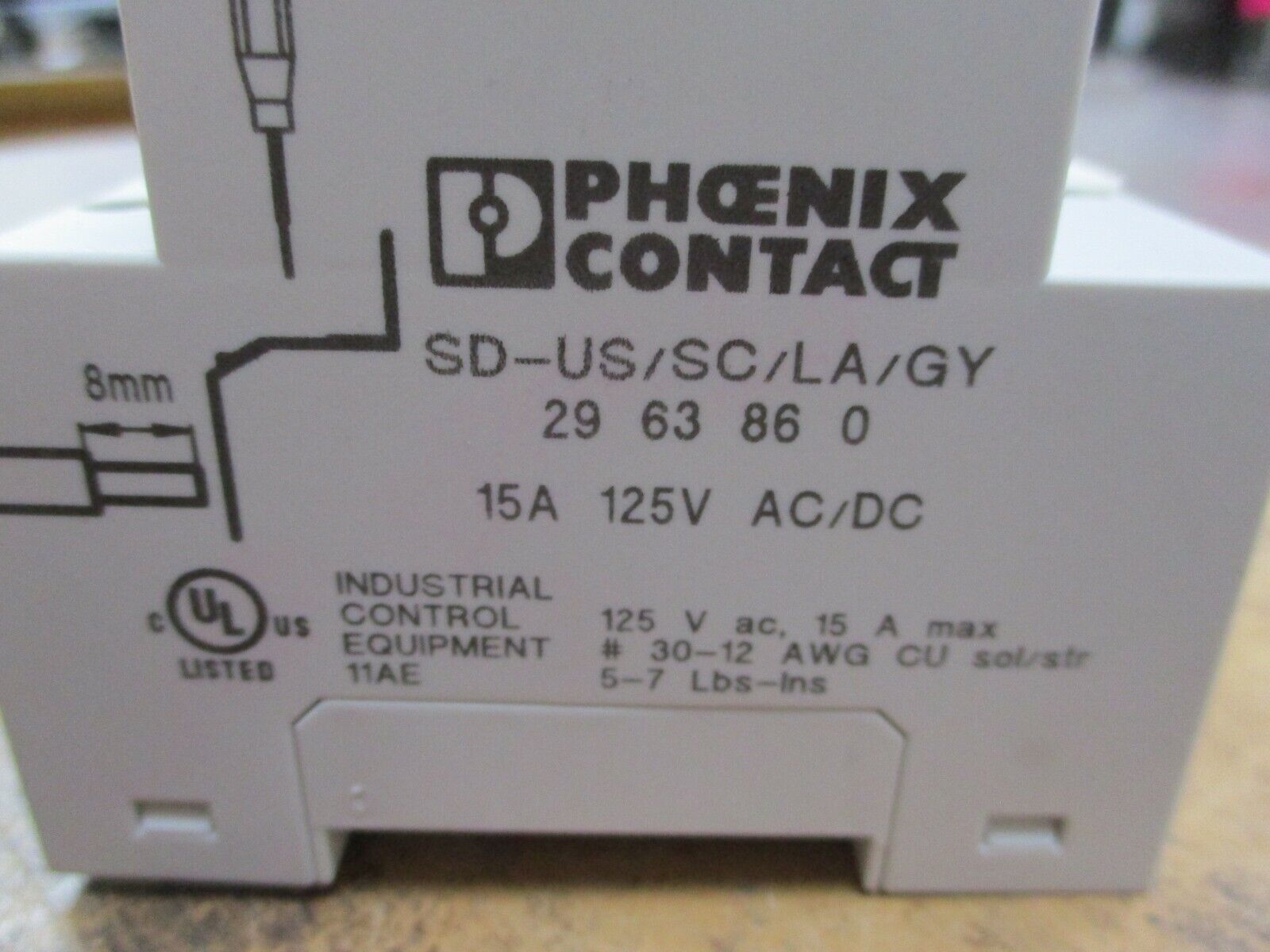 Phoenix Contact DIN Mount Power Outlet SD-US/SC/LA/GY 15A 125V Used