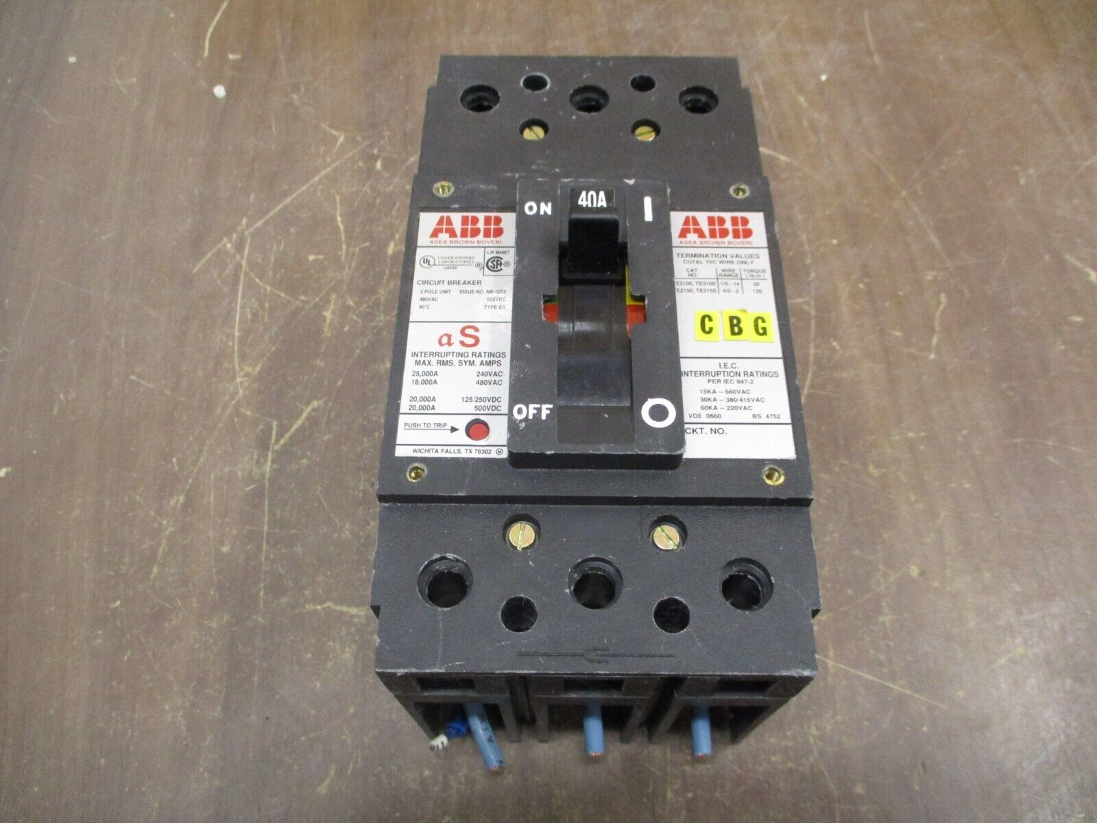 ABB Circuit Breaker ESB43040 40A 480V 3P Used