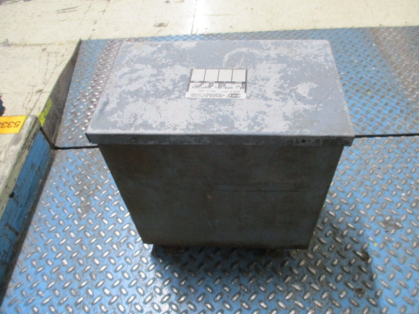 BEE Transformer 12831 45KVA 1Ph Pri: 208V Sec: 230V 60Hz Used