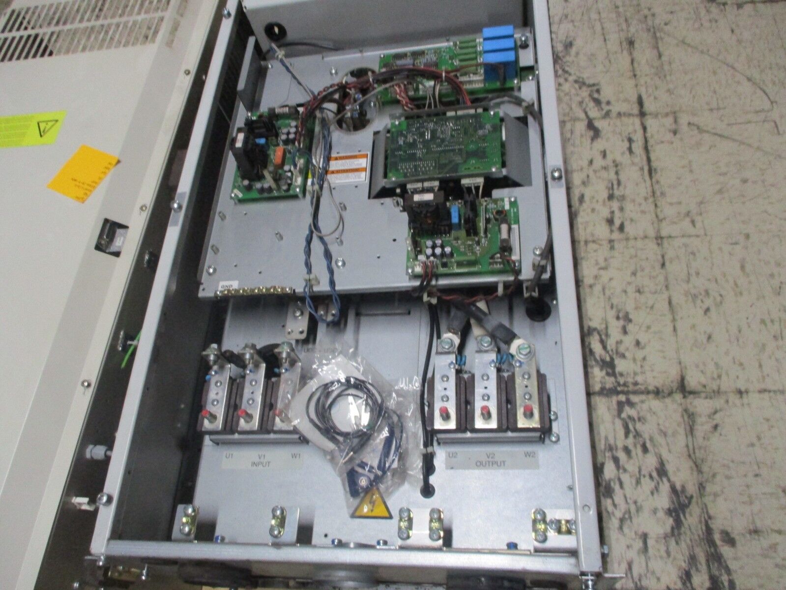 ABB ACS600 AC Drive ACS604-0140-4-000B02009R1 100HP 3Ph Used