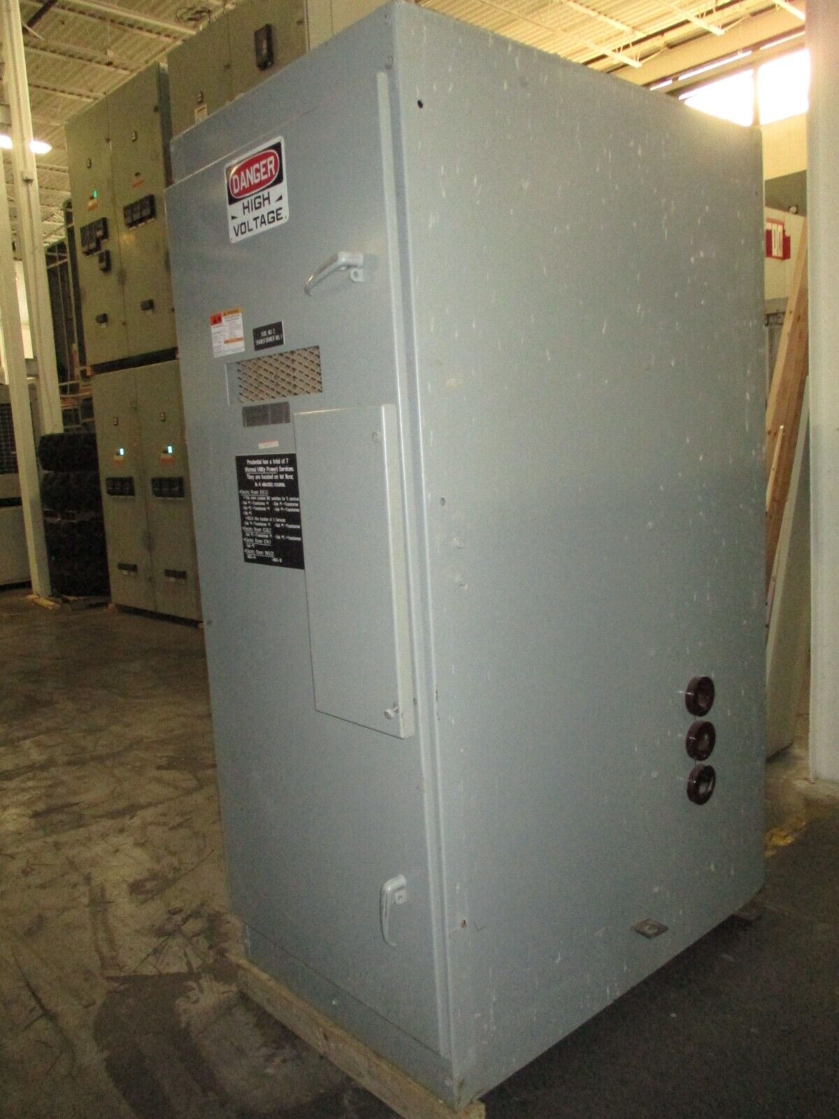 Westinghouse Load Interrupter Switchgear 489IA53G02 600A 13.8-15.0kV Used