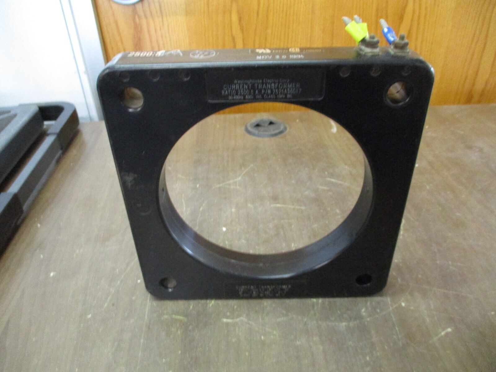 Westinghouse Current Transformer 7525A36G12 Ratio 2500:5A 600V 50-400Hz 10kV BIL