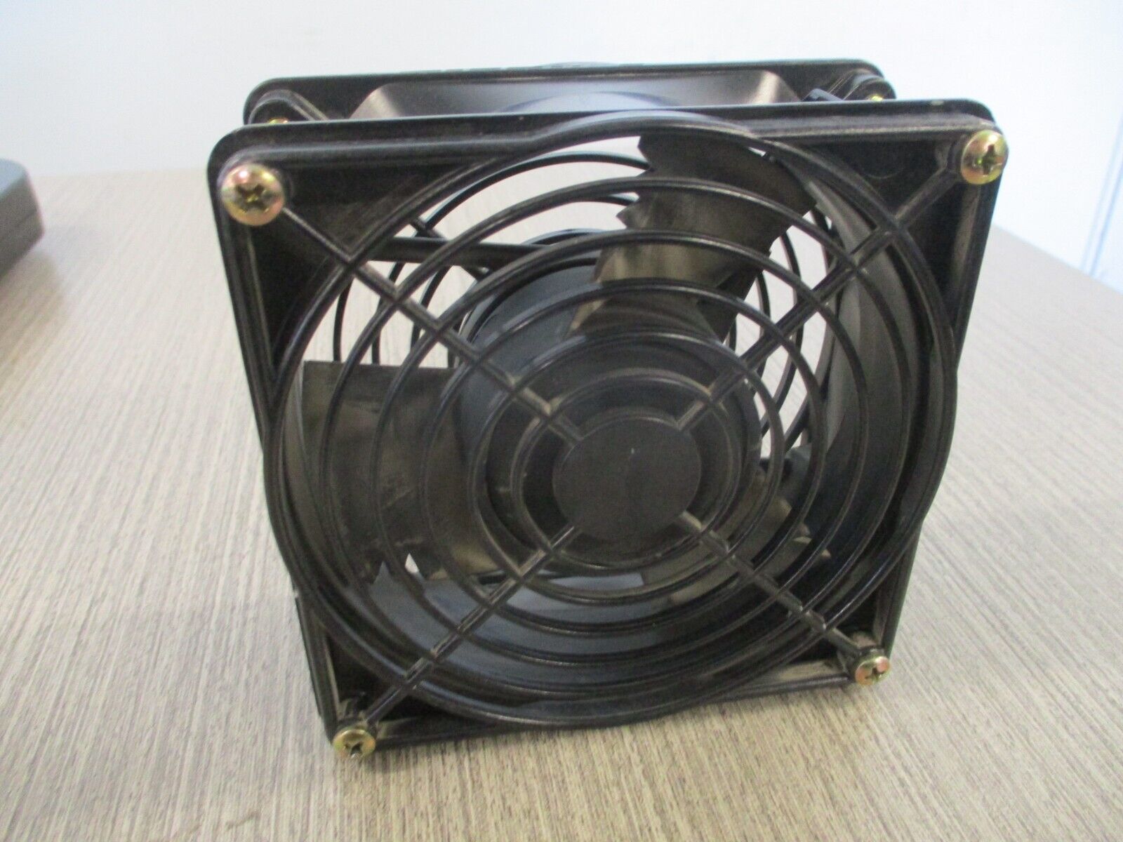 Comair Rotron Muffin XL Fan MX2B3 028422 50/60Hz .20/.18A 115V Used