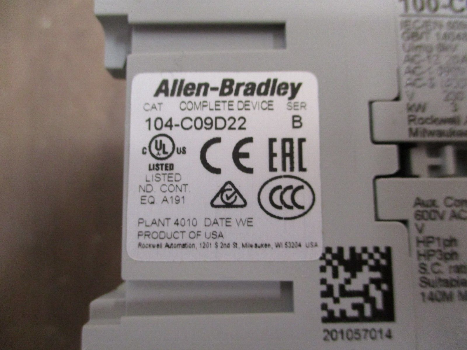 Allen-Bradley Reversing Contactor 104-C09D22 Ser. B 120V Coil New Surplus