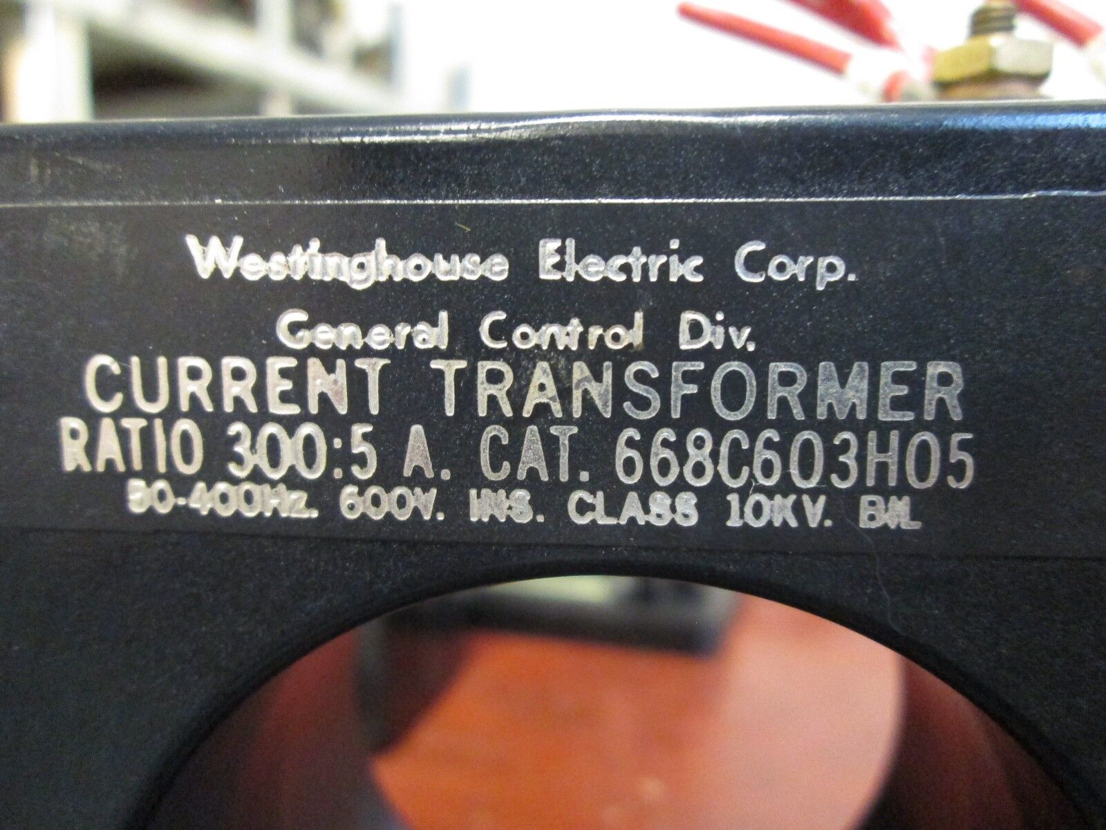 Westinghouse Current Transformer 668C603H05 Ratio 300:5 BIL 10KV Used