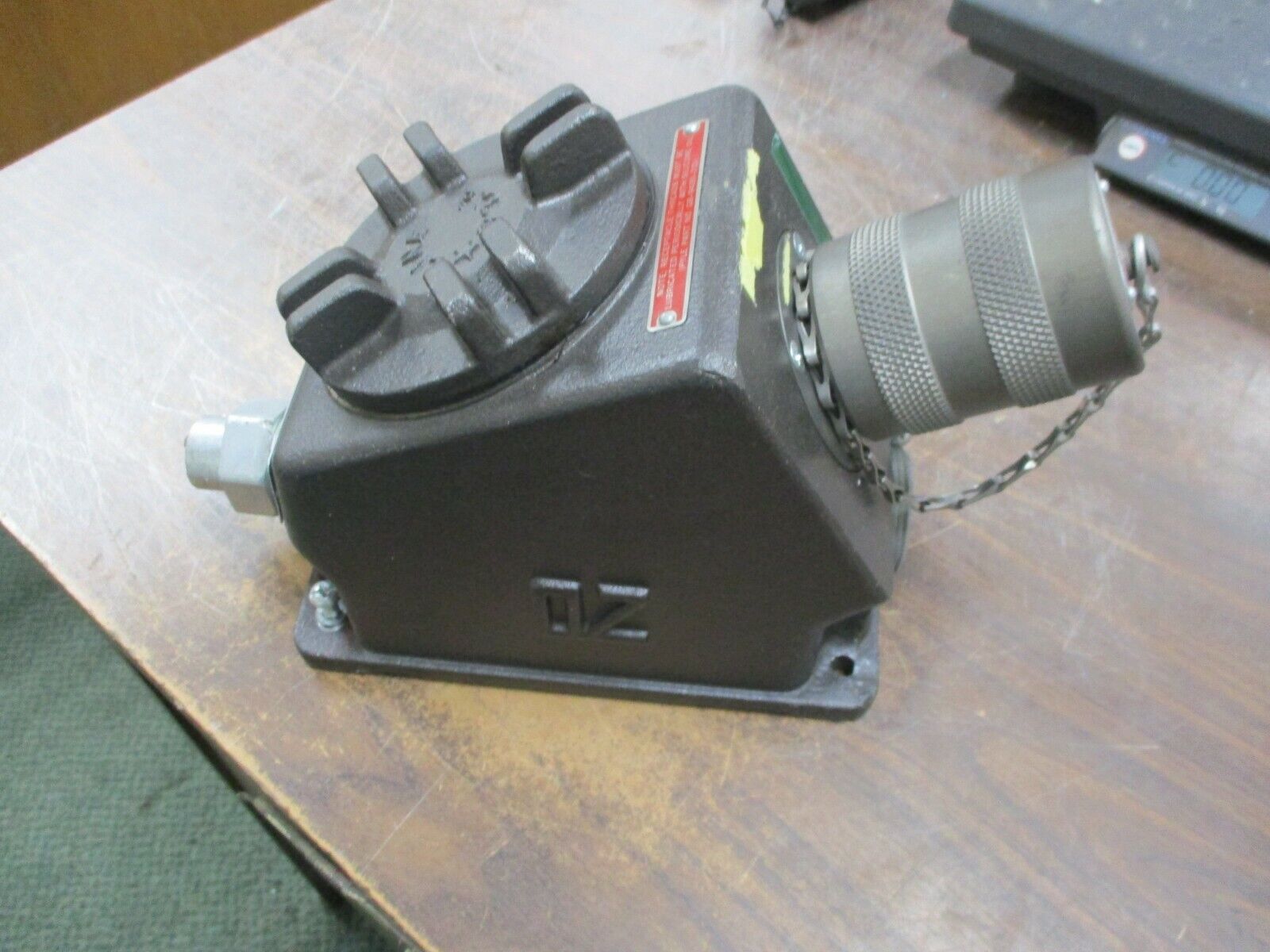 Hubbell Vantage XP Explosion Proof Receptacle AF-B1716-681SL-AF 10A 240V Used