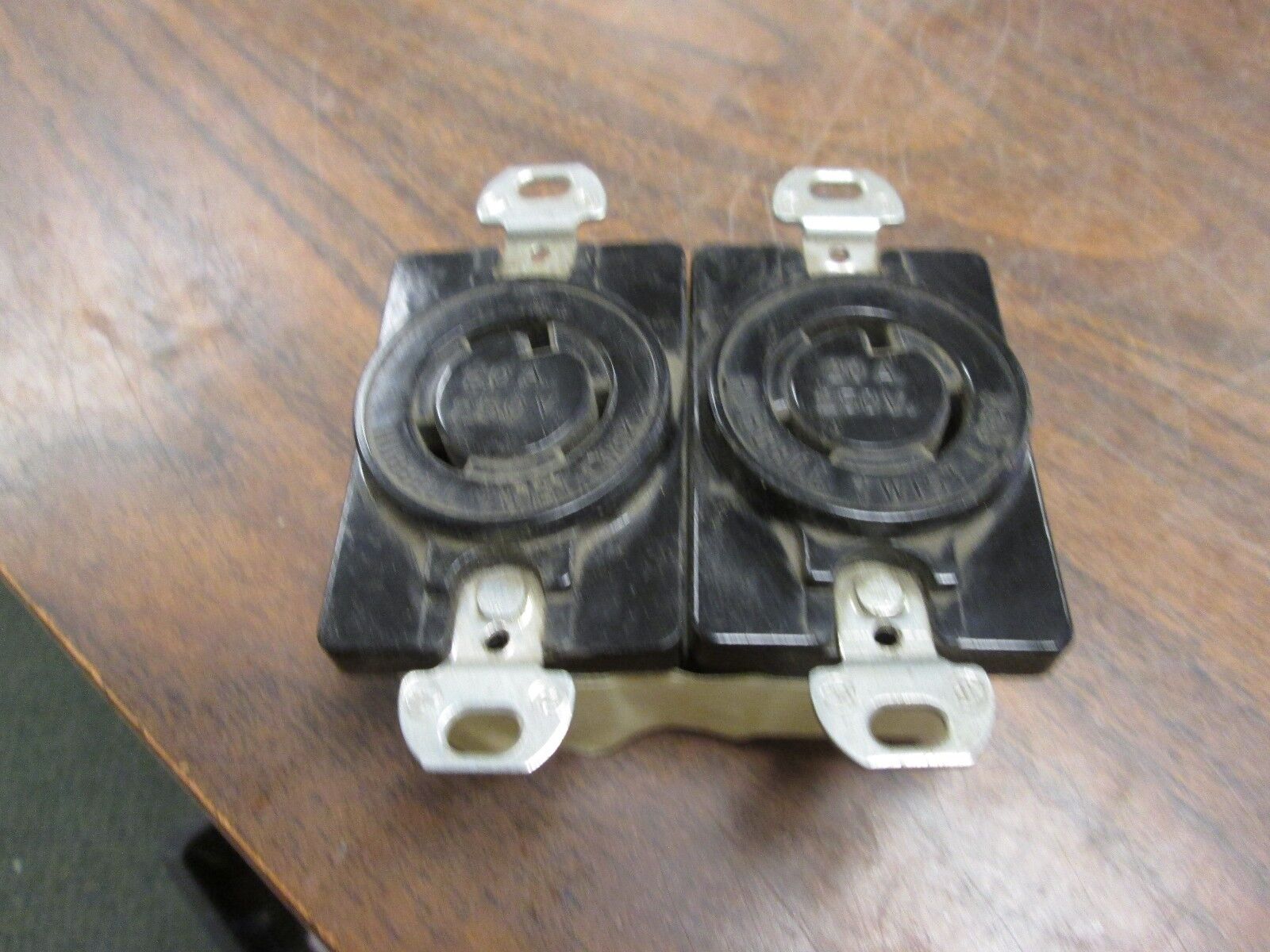 Hubbell Twist-Lock Receptacle 20A 250V *Lot of 2* Used