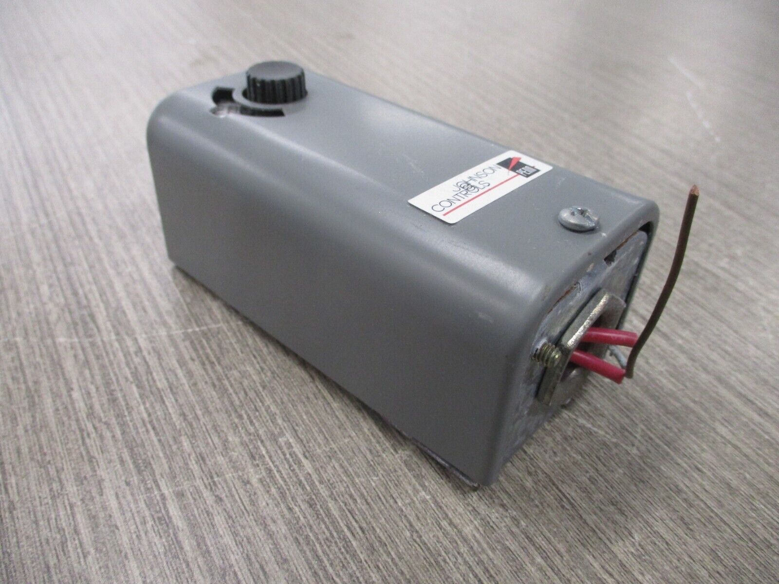 Johnson Controls Temperature Controls A19ADB-1 24/600VAC 125VA Used