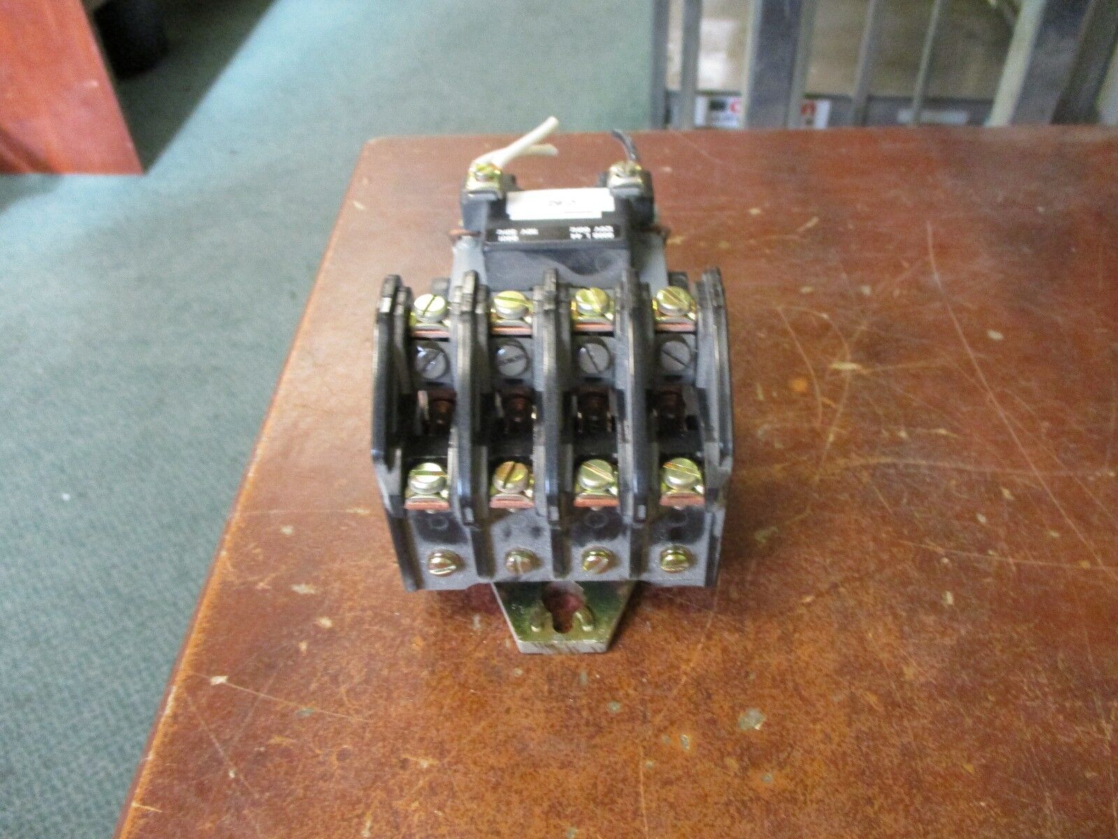 Square D Lighting Contactor 8903 L004 20A 600V 120V Coil Used