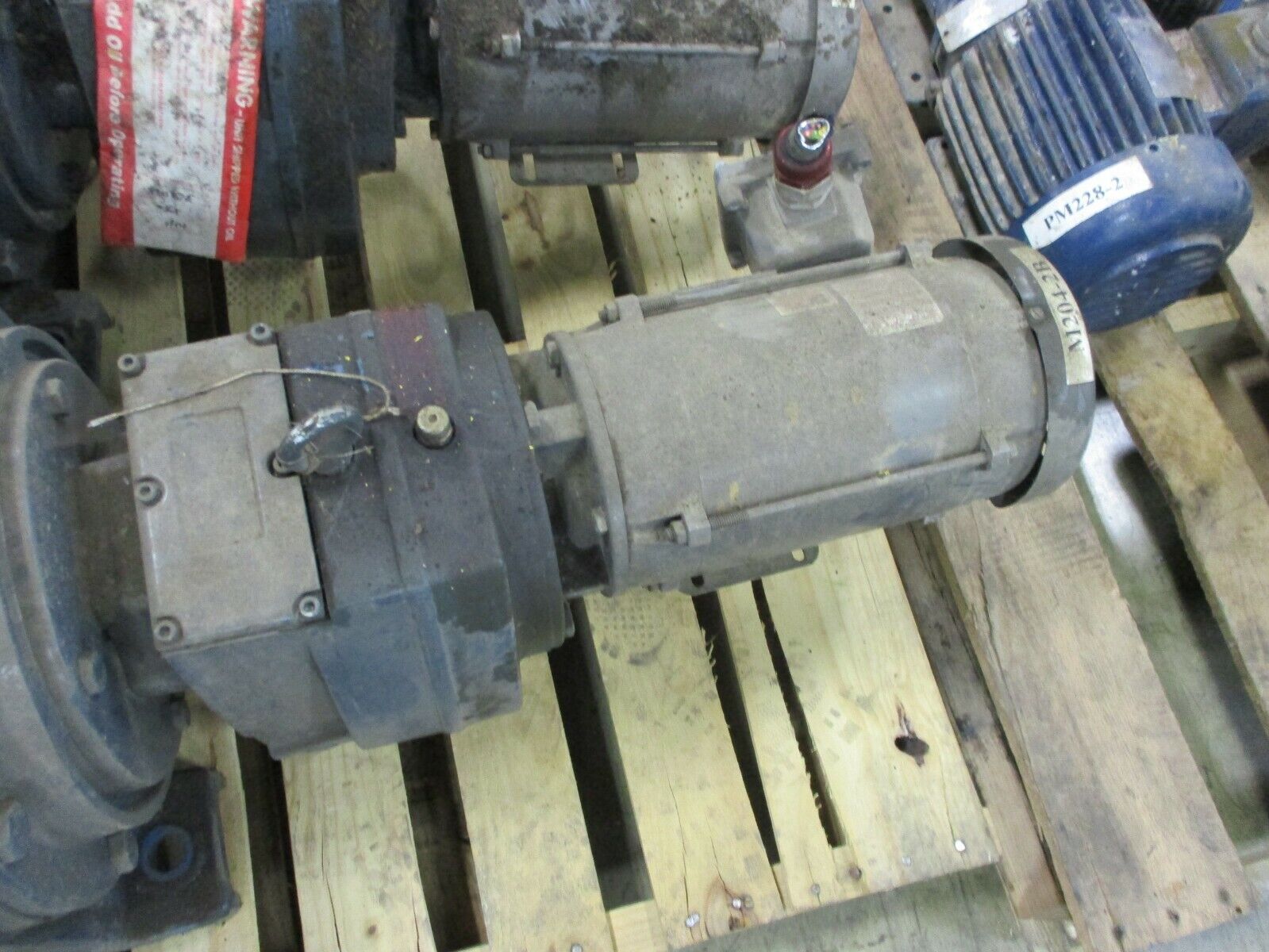 Falk Ultramite Gear w/ Motor 10UCBN4B11C.A1A Ratio: 1138 56C Frame 0.75HP Motor