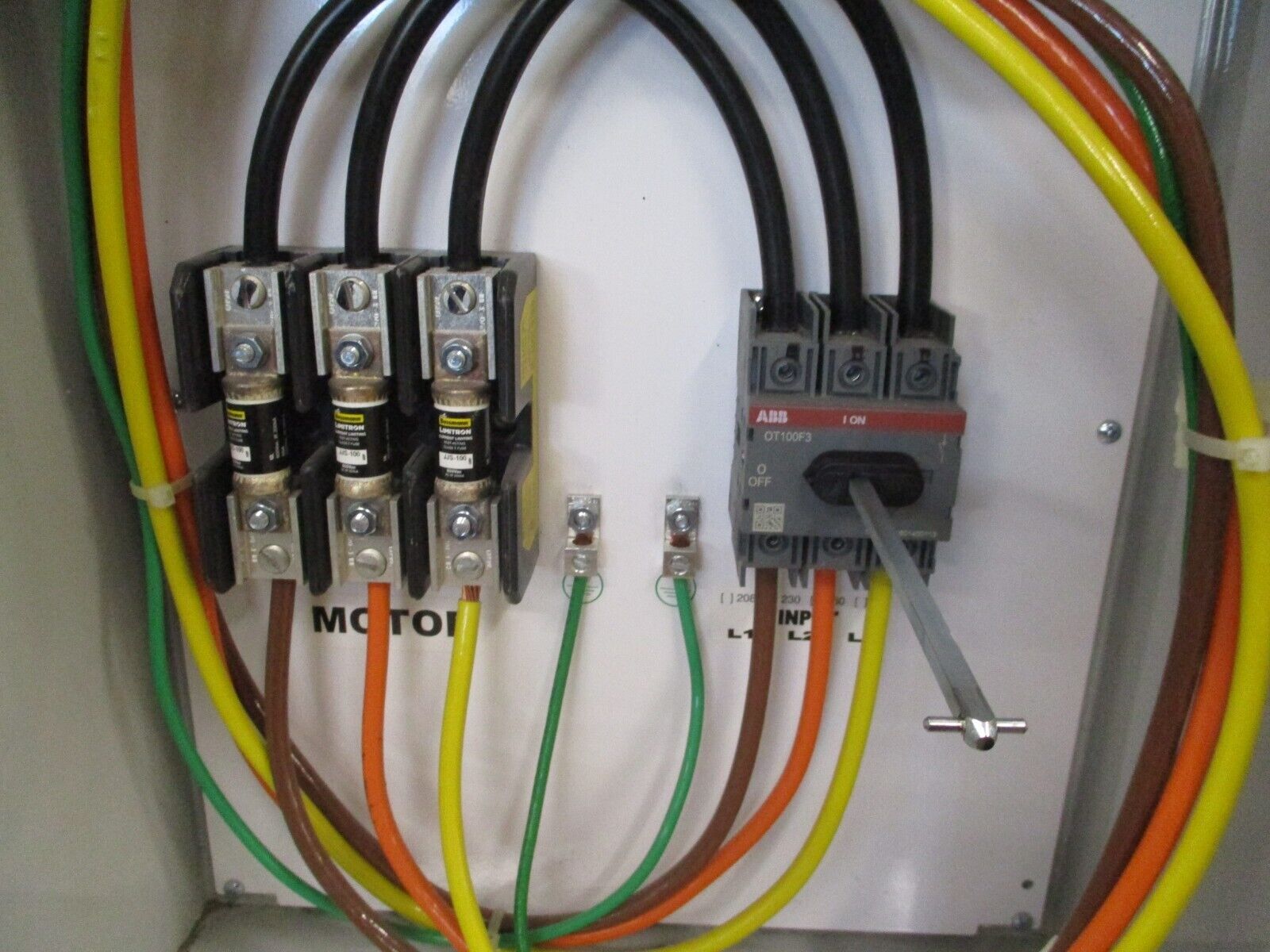 ABB Enclosed Disconnect w/ Fuses NF10012-3PB-JJS100 100A 3P JJS-100 Fuses Used