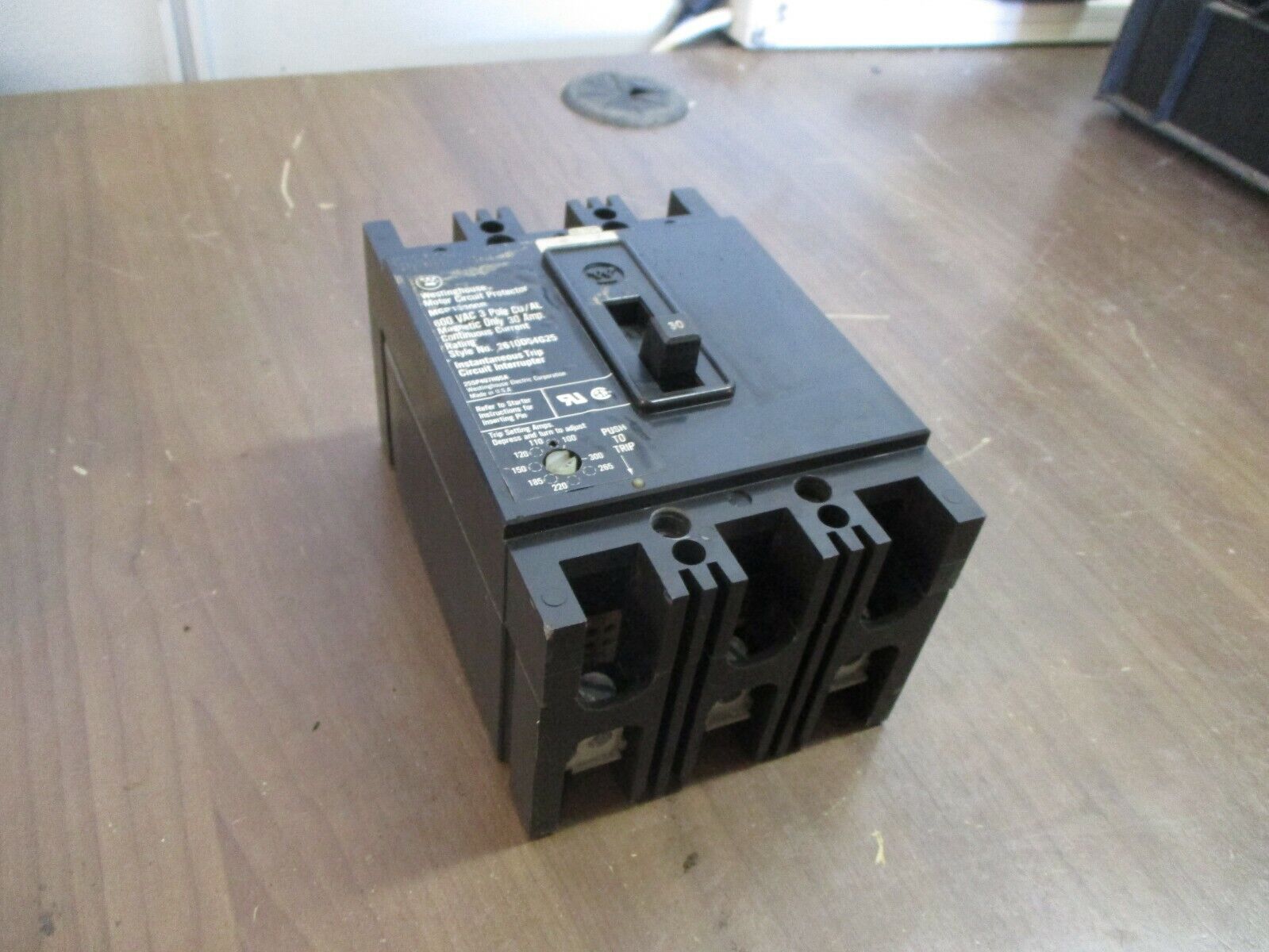 Westinghouse Circuit Breaker MCP13300R 30A 600V 3P Used