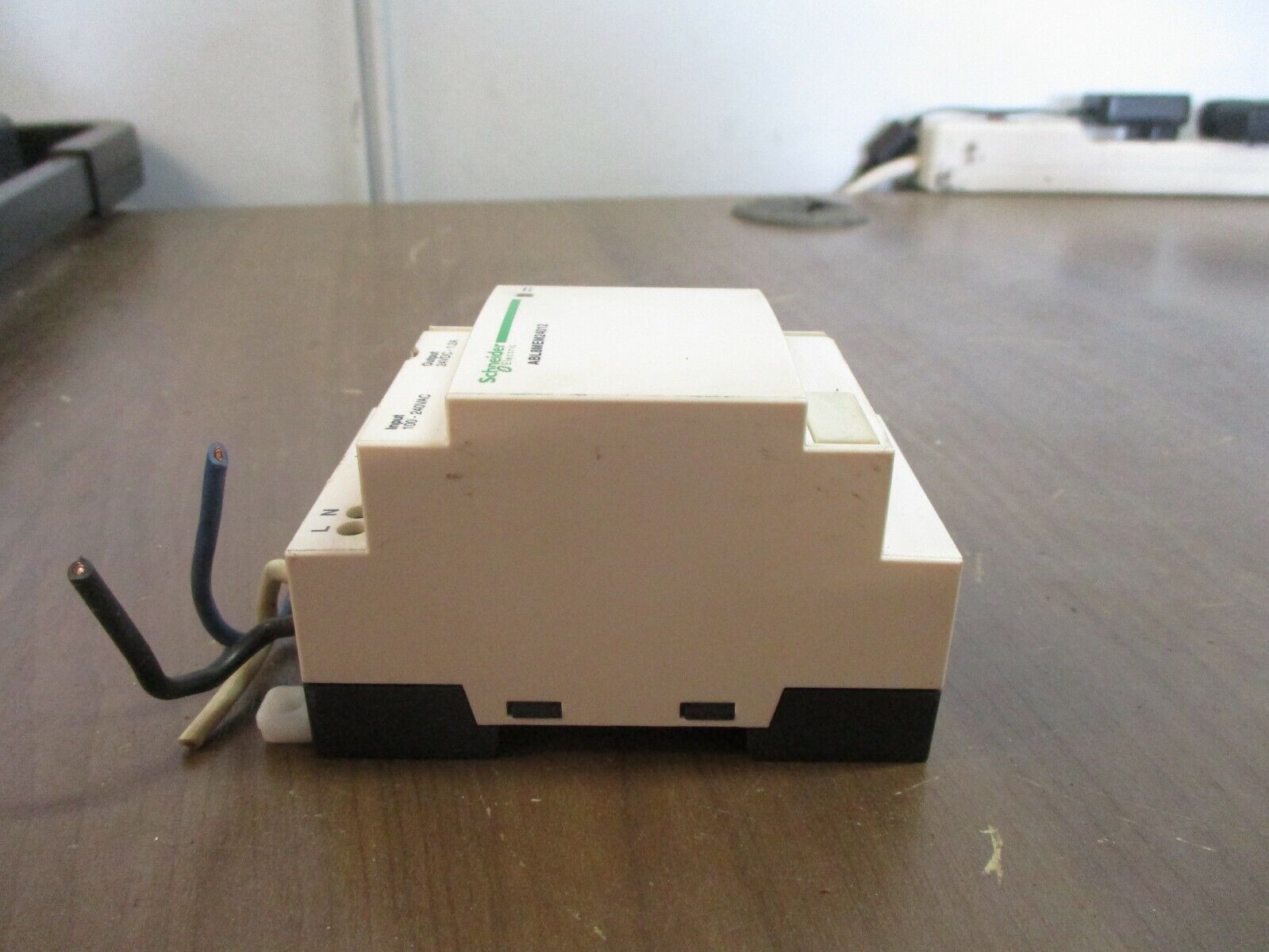 Schneider Electric DC Power Supply ABL8MEM24012 Input: 100-240VAC Used