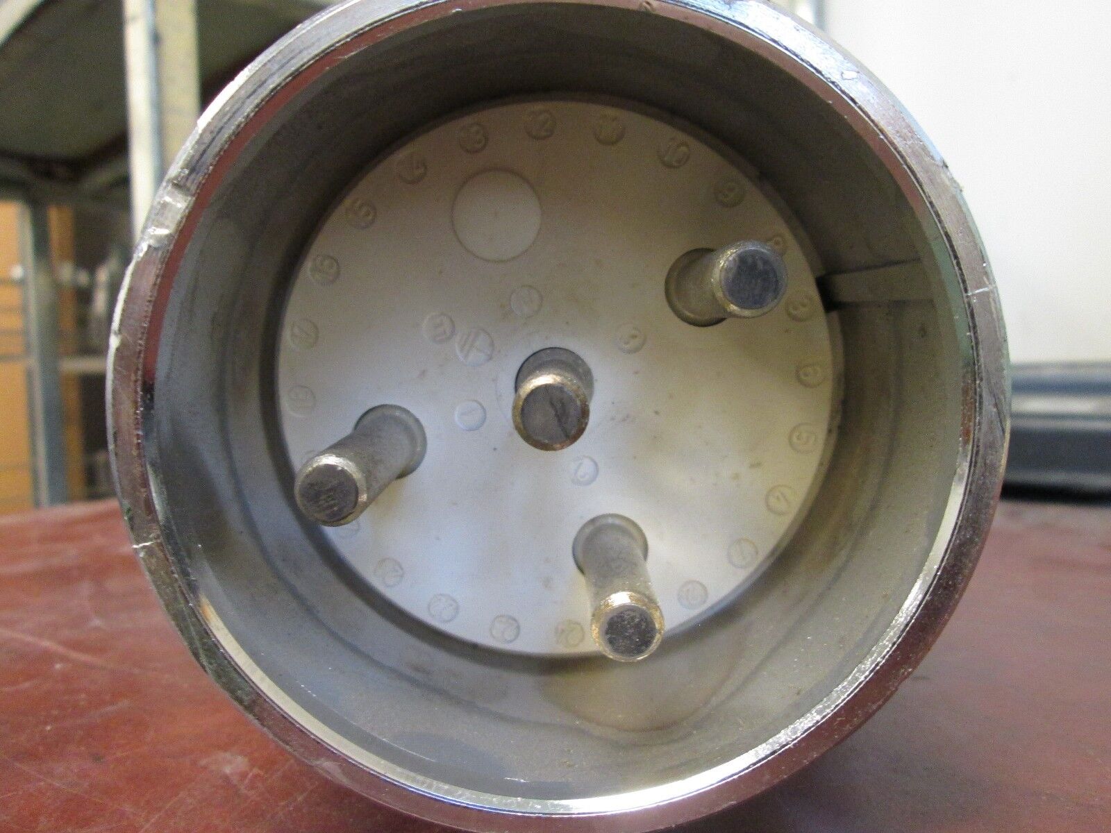 Meltric Plug 37-91033-DHL 4W Used