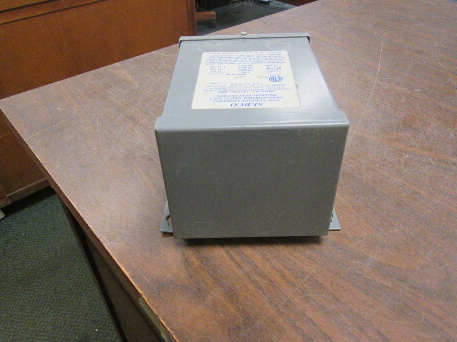 Sebco Low Voltage Lighting Transformer 1108 Pri:120V 50/60Hz Sec:12V 150W Used