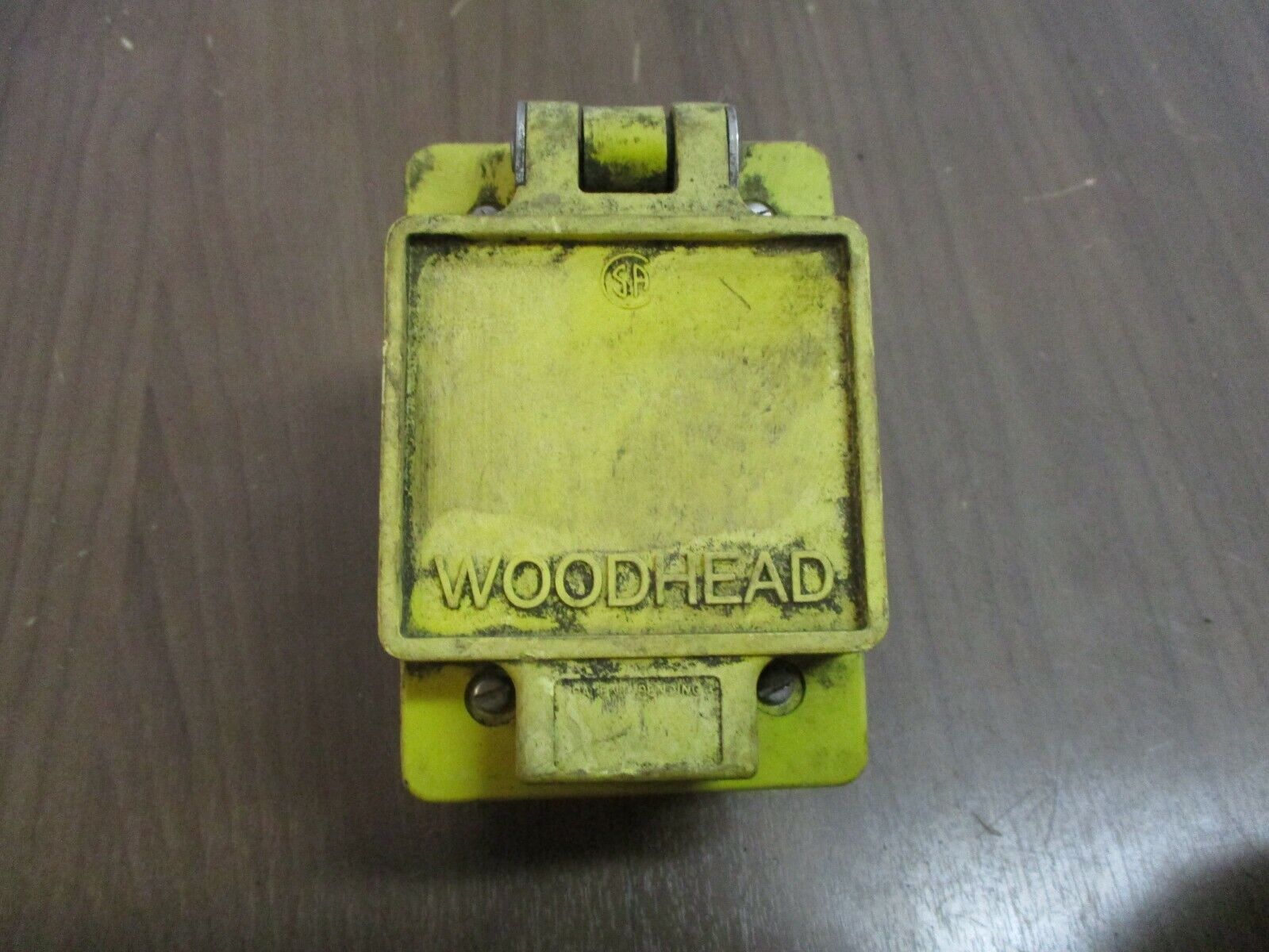 Woodhead / Hubbell Wet Location Receptacle 70-5700 20A 480V Used